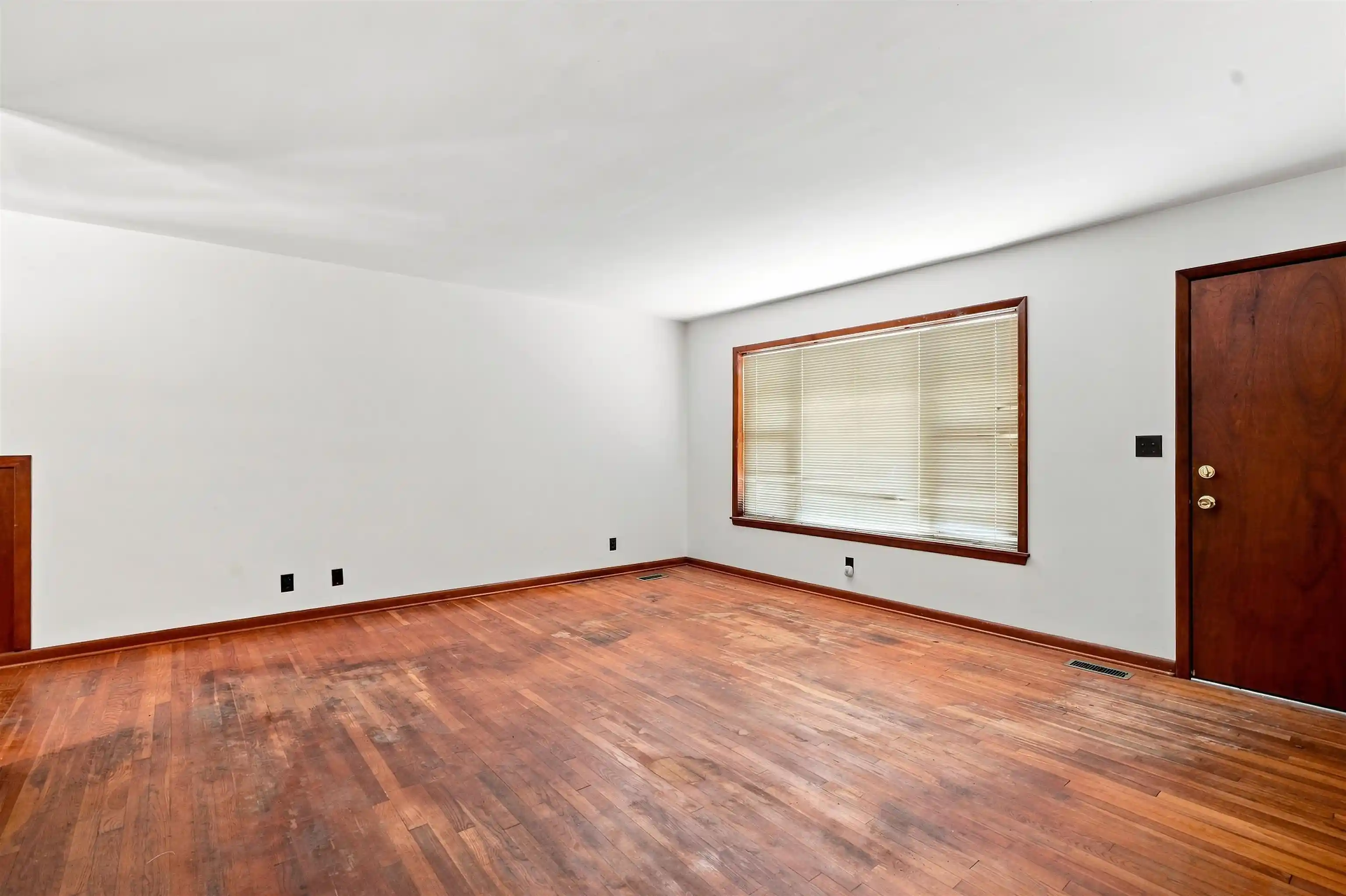 Photo 3 of Single family home for sale at 8965 Old 64 Hwy, Bolivar, TN 38008 | MLS# 10230445 | Listing updated on 2026-09-15