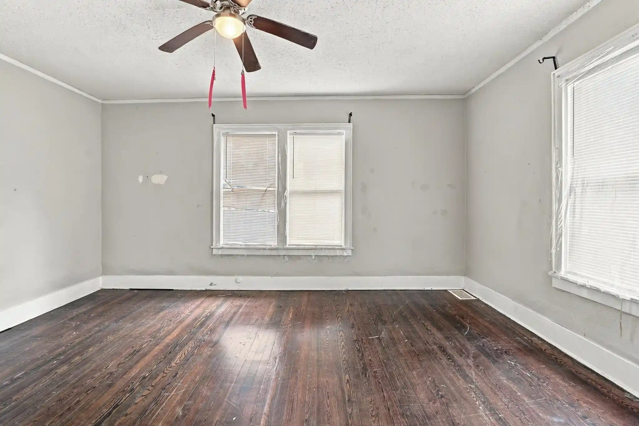 Photo 2 of Single family home for sale at 867 Maple Dr, Memphis, TN 38108 | MLS# 10230463 | Listing updated on 2026-09-15