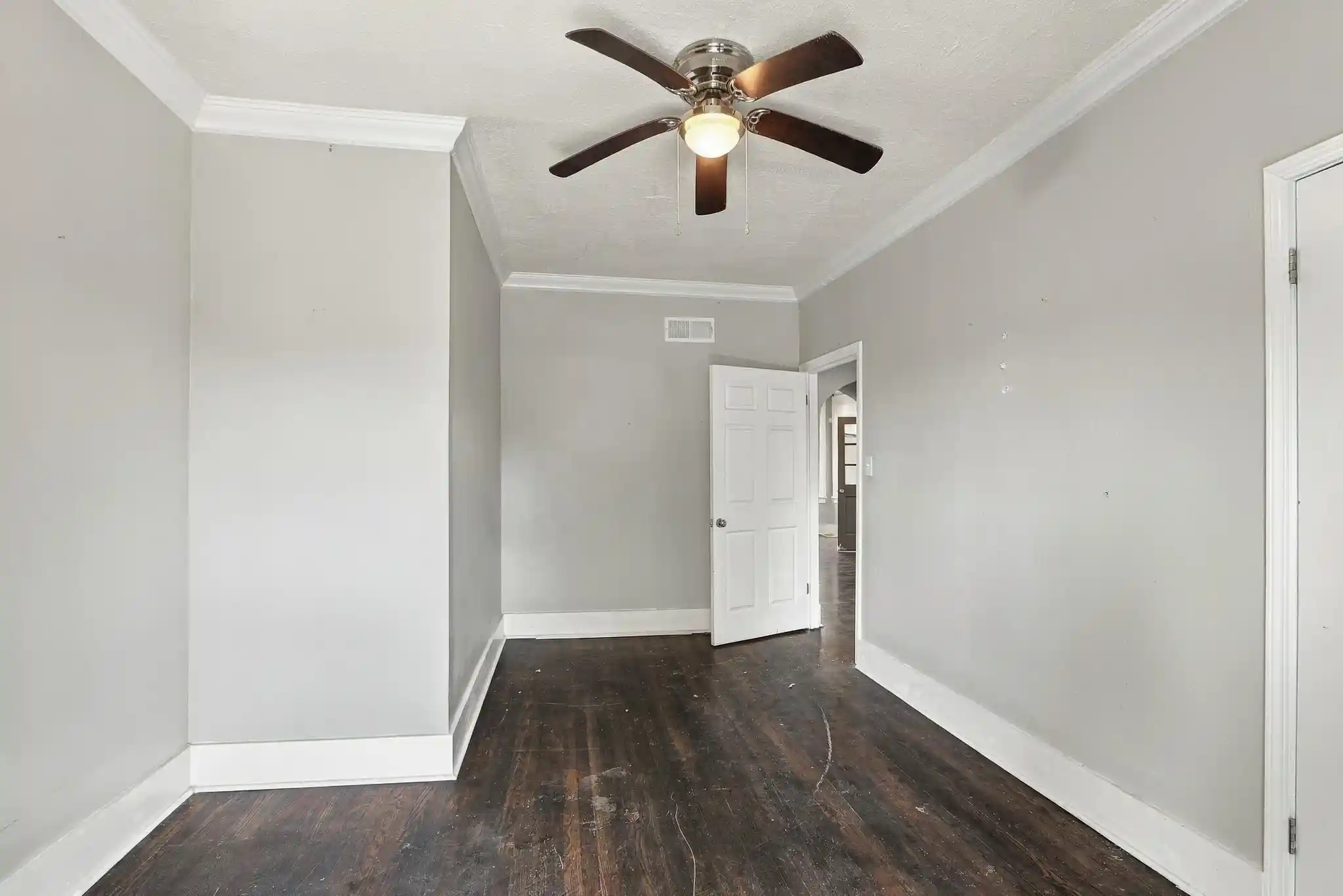 Photo 3 of Single family home for sale at 867 Maple Dr, Memphis, TN 38108 | MLS# 10230463 | Listing updated on 2026-09-15