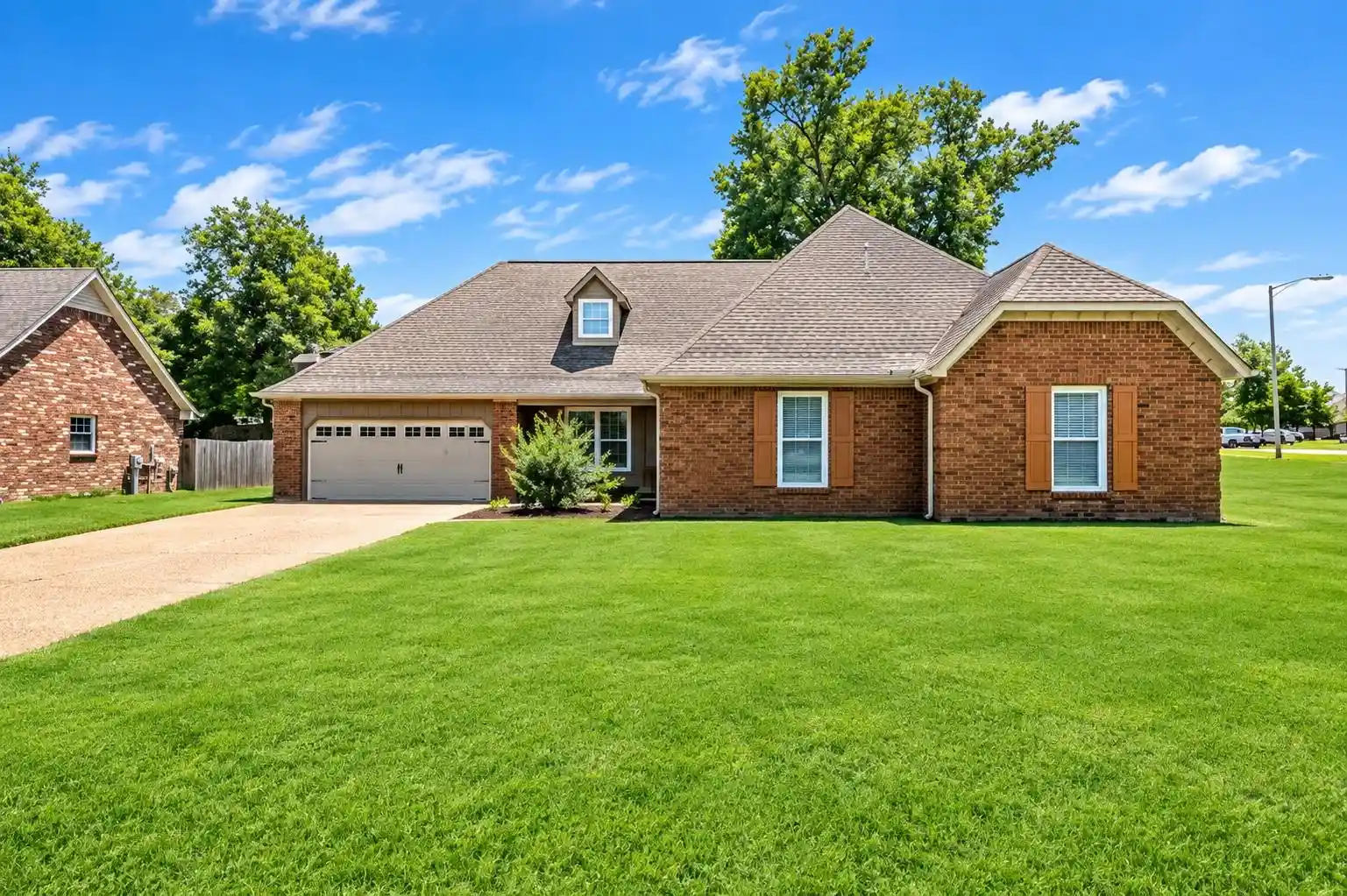 Photo 1 of Single family home for sale at 3652 Wincross Dr, Memphis, TN 38119 | MLS# 10230464 | Listing updated on 2026-09-15