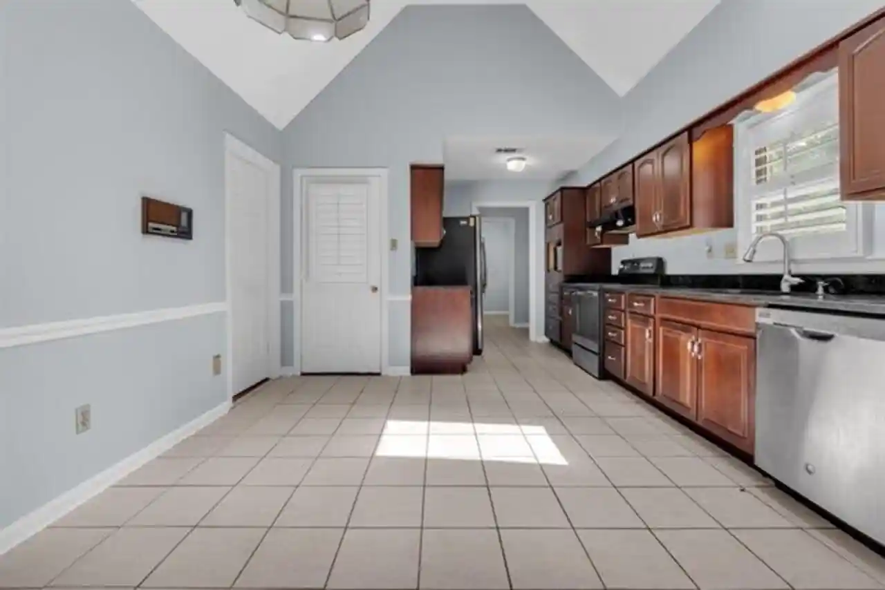 Photo 2 of Single family home for sale at 3652 Wincross Dr, Memphis, TN 38119 | MLS# 10230464 | Listing updated on 2026-09-15
