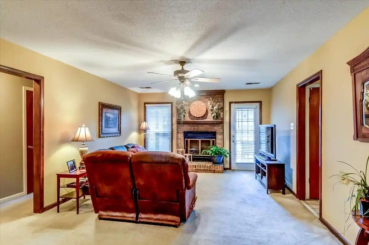 Photo 3 of Single family home for sale at 7196 Butternut Dr, Memphis, TN 38133 | MLS# 10230467 | Listing updated on 2026-09-16