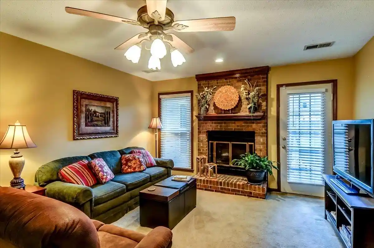 Photo 4 of Single family home for sale at 7196 Butternut Dr, Memphis, TN 38133 | MLS# 10230467 | Listing updated on 2026-09-16
