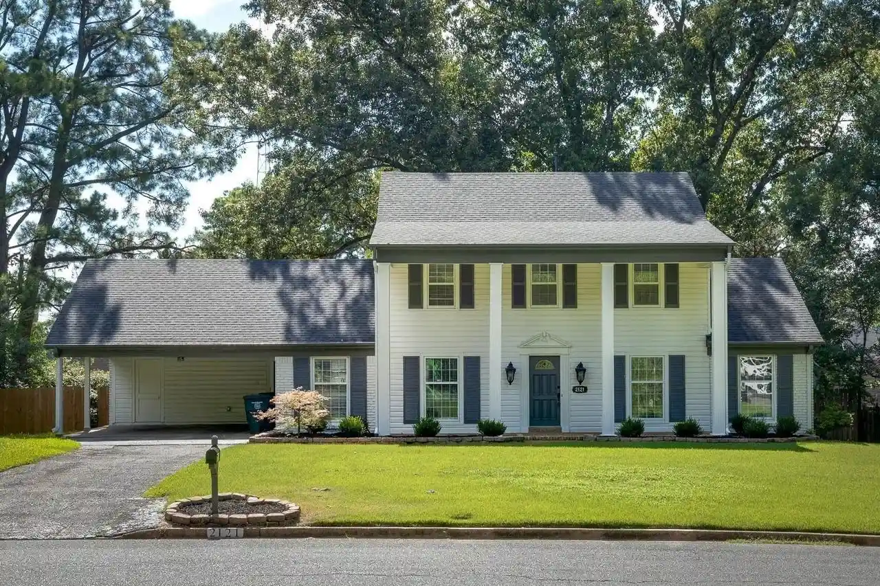 Photo 1 of Single family home for sale at 2121 Abergeldie Dr, Memphis, TN 38119 | MLS# 10230471 | Listing updated on 2026-09-16