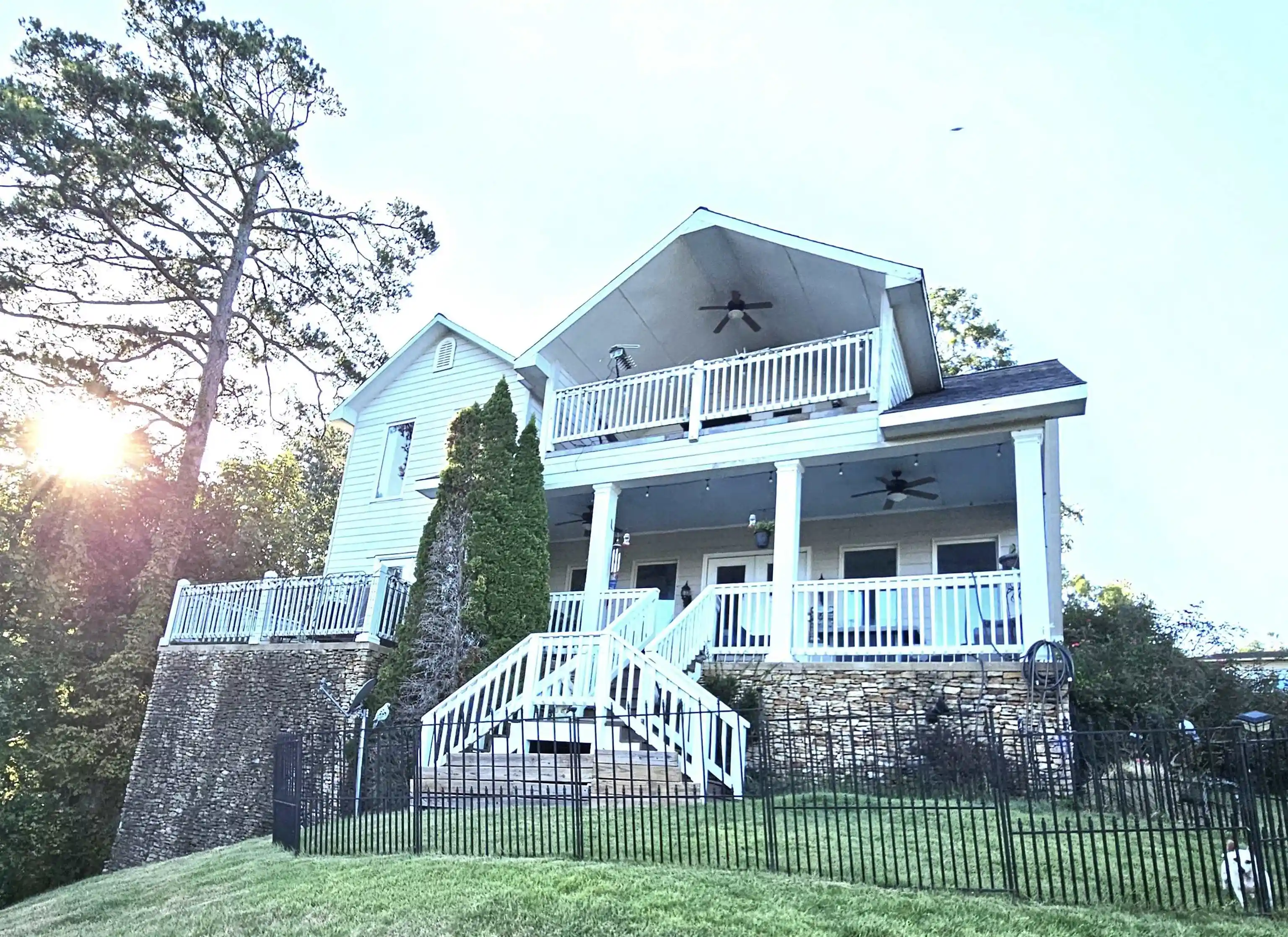 Photo 1 of Single family home for sale at 90 Light Pt, Savannah, TN 38372 | MLS# 10230477 | Listing updated on 2026-09-15