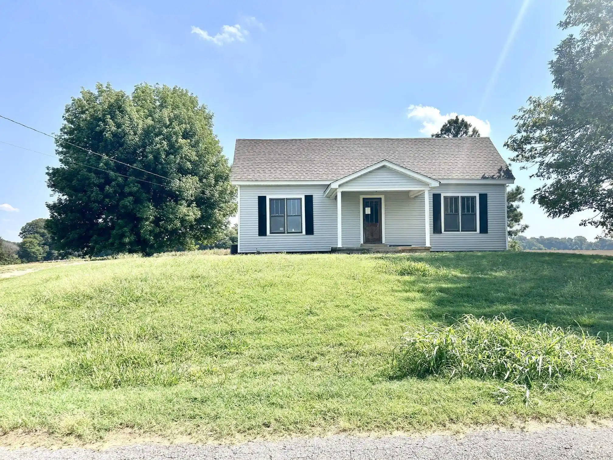 Photo 1 of Single family home for sale at 556 Hartsfield Rd, Newbern, TN 38059 | MLS# 10230478 | Listing updated on 2026-09-18