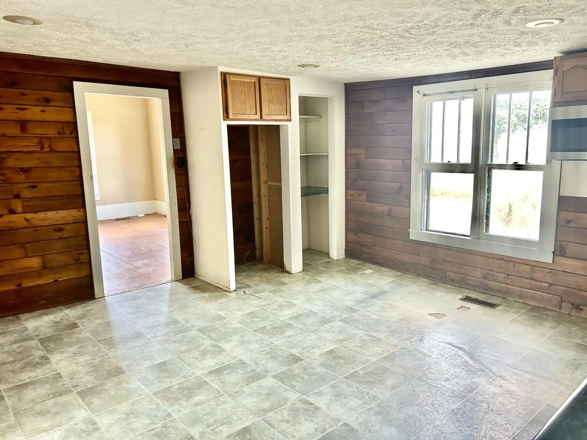 Photo 4 of Single family home for sale at 556 Hartsfield Rd, Newbern, TN 38059 | MLS# 10230478 | Listing updated on 2026-09-18