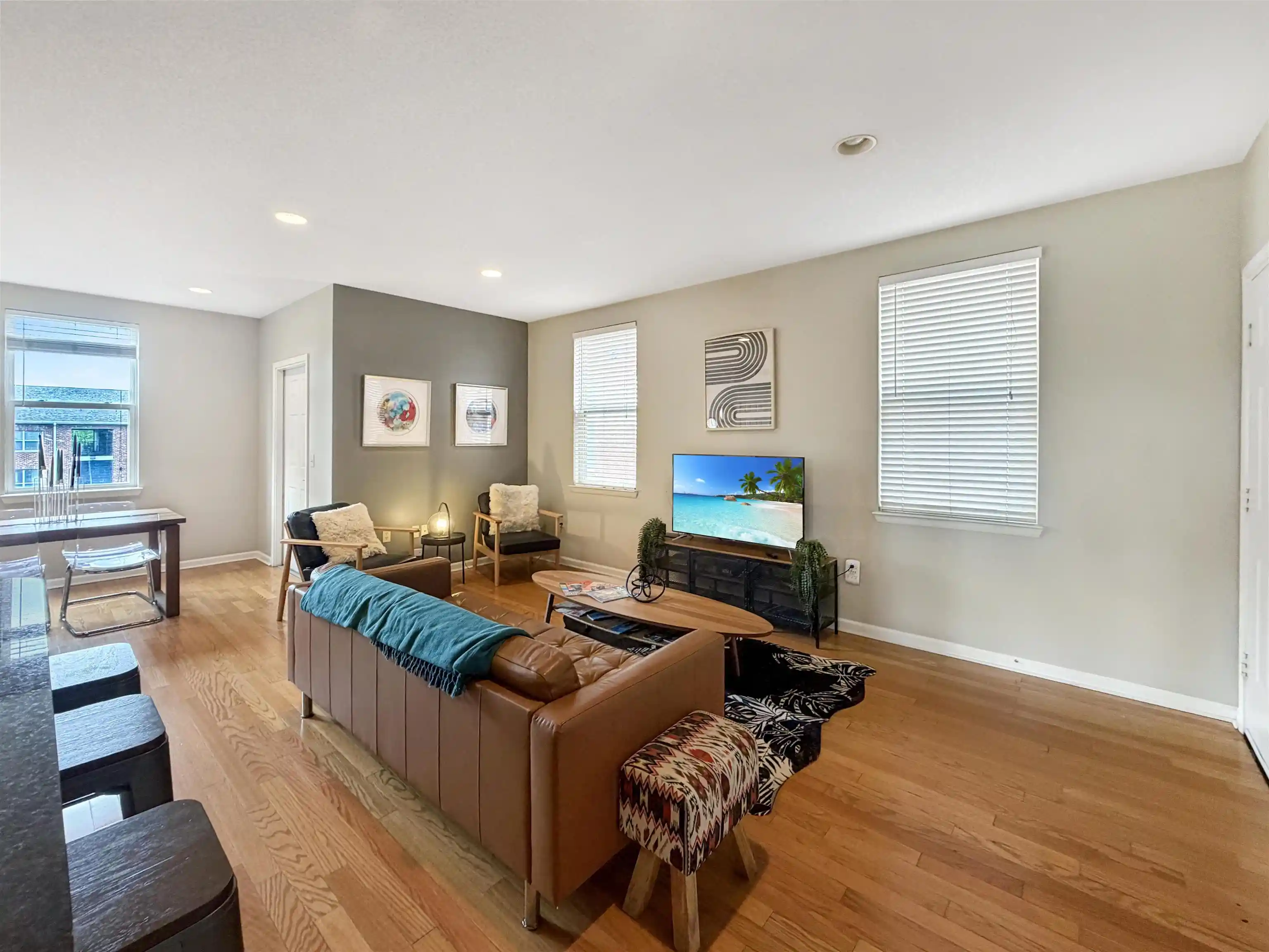 Listing Photo 3 - Condo for sale in building located at 85 Vance Ave, Memphis, TN 38103 - Unit #202
