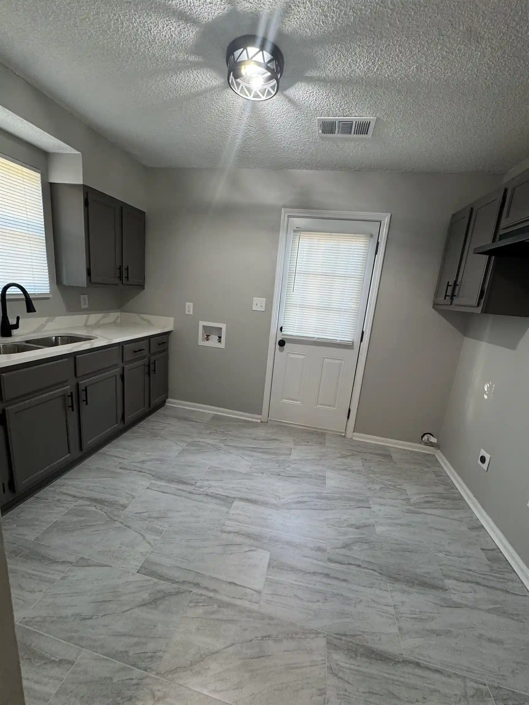 Photo 2 of Single family home for sale at 1971 Belmar St, Memphis, TN 38106 | MLS# 10230487 | Listing updated on 2026-09-16