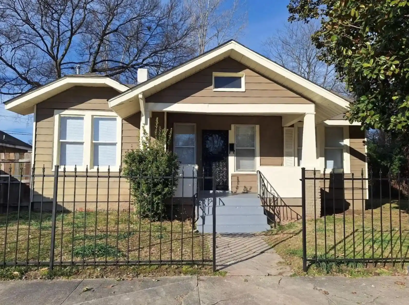 Photo 1 of Single family home for sale at 1460 Lyndale Ave, Memphis, TN 38107 | MLS# 10230490 | Listing updated on 2026-09-16