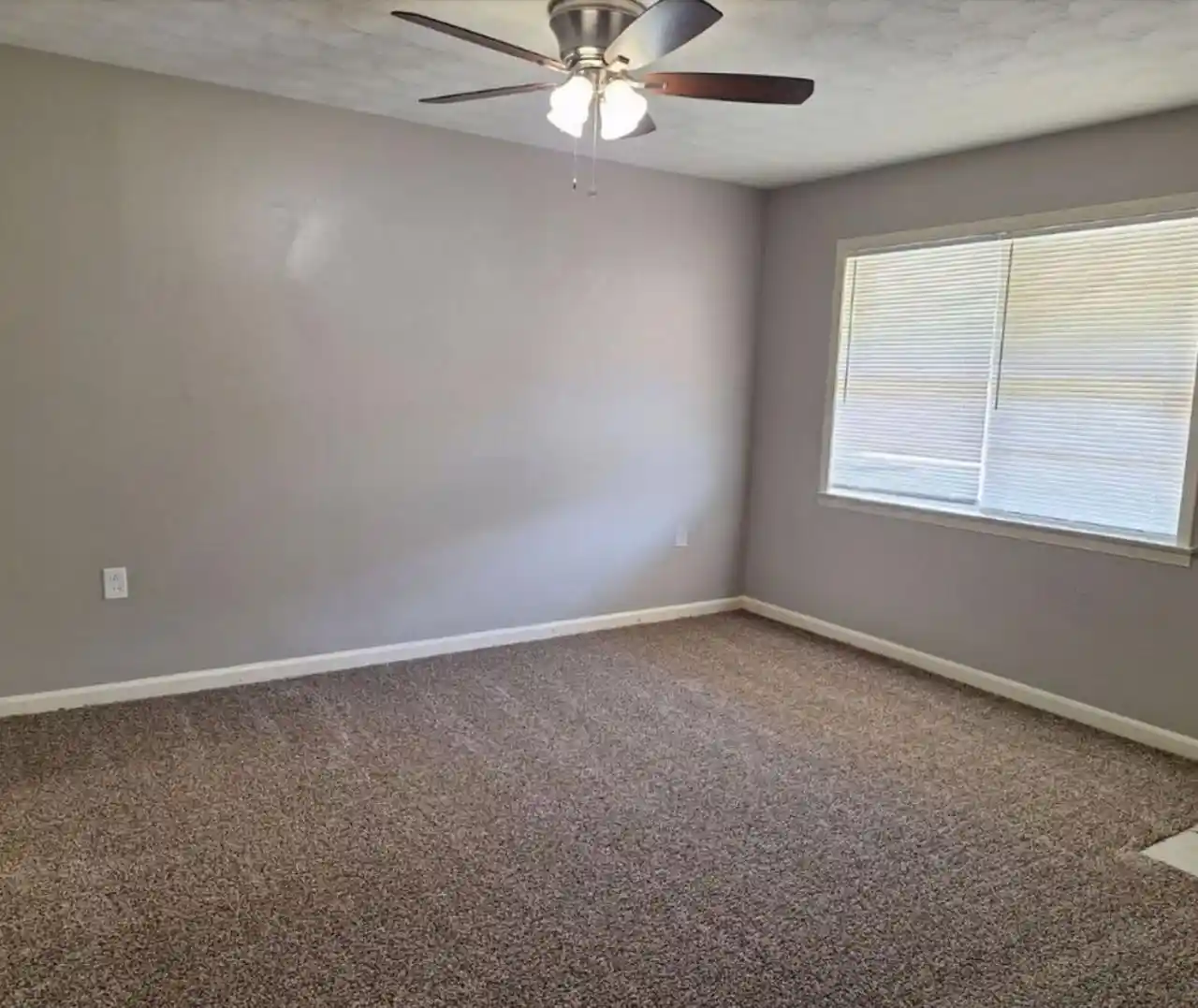 Photo 2 of Single family home for sale at 3206 Keystone Ave, Memphis, TN 38128 | MLS# 10230492 | Listing updated on 2026-09-16