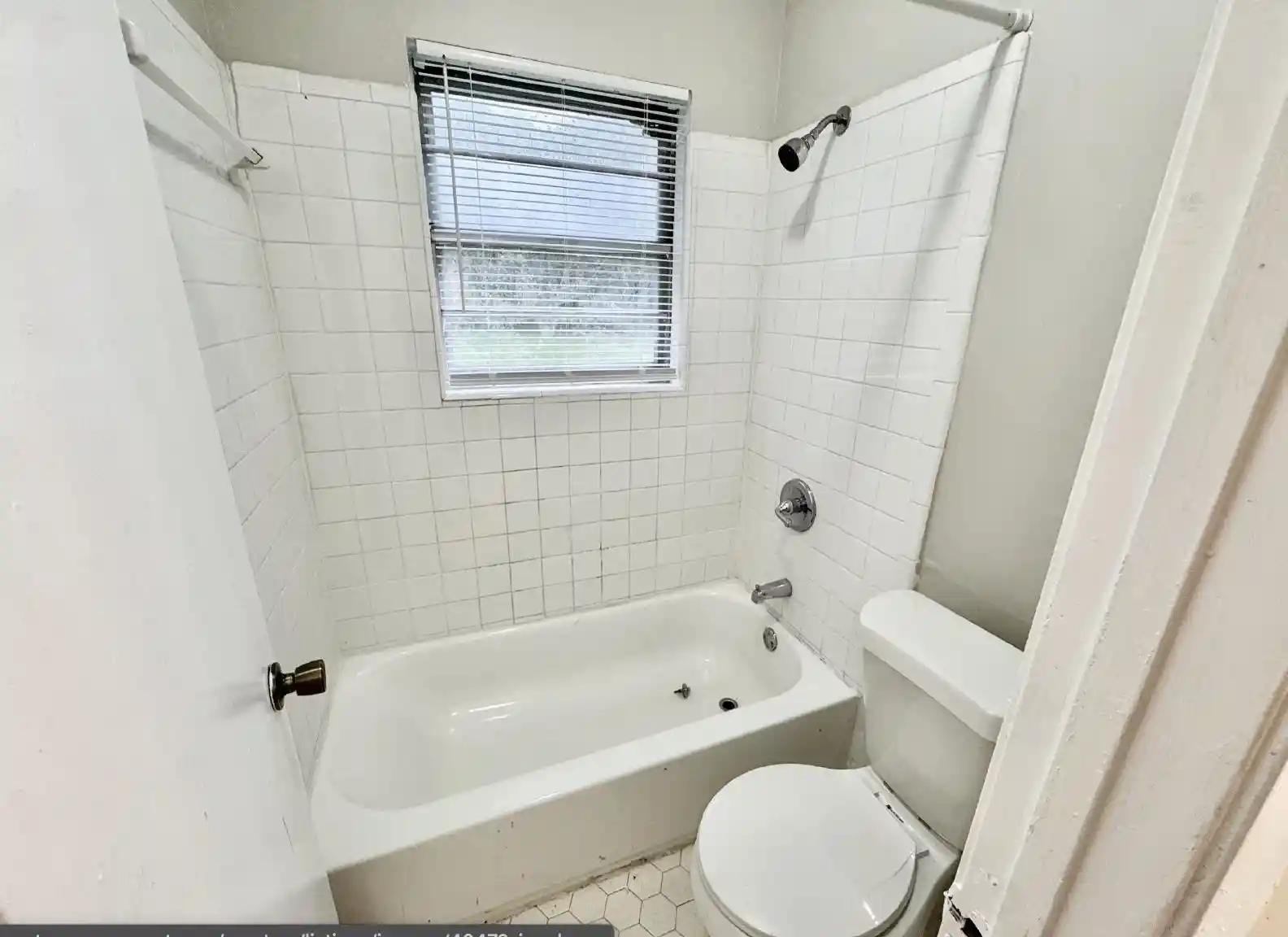Photo 2 of Single family home for sale at 3353 Elk Point Dr, Memphis, TN 38128 | MLS# 10230496 | Listing updated on 2026-09-16