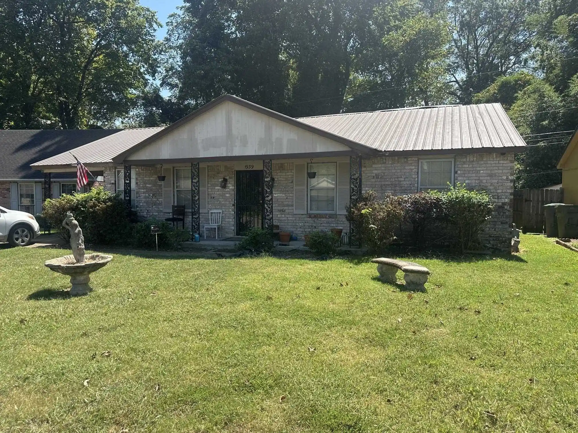 Photo 1 of Single family home for sale at 1939 Edward Cv, Memphis, TN 38107 | MLS# 10230520 | Listing updated on 2026-09-16