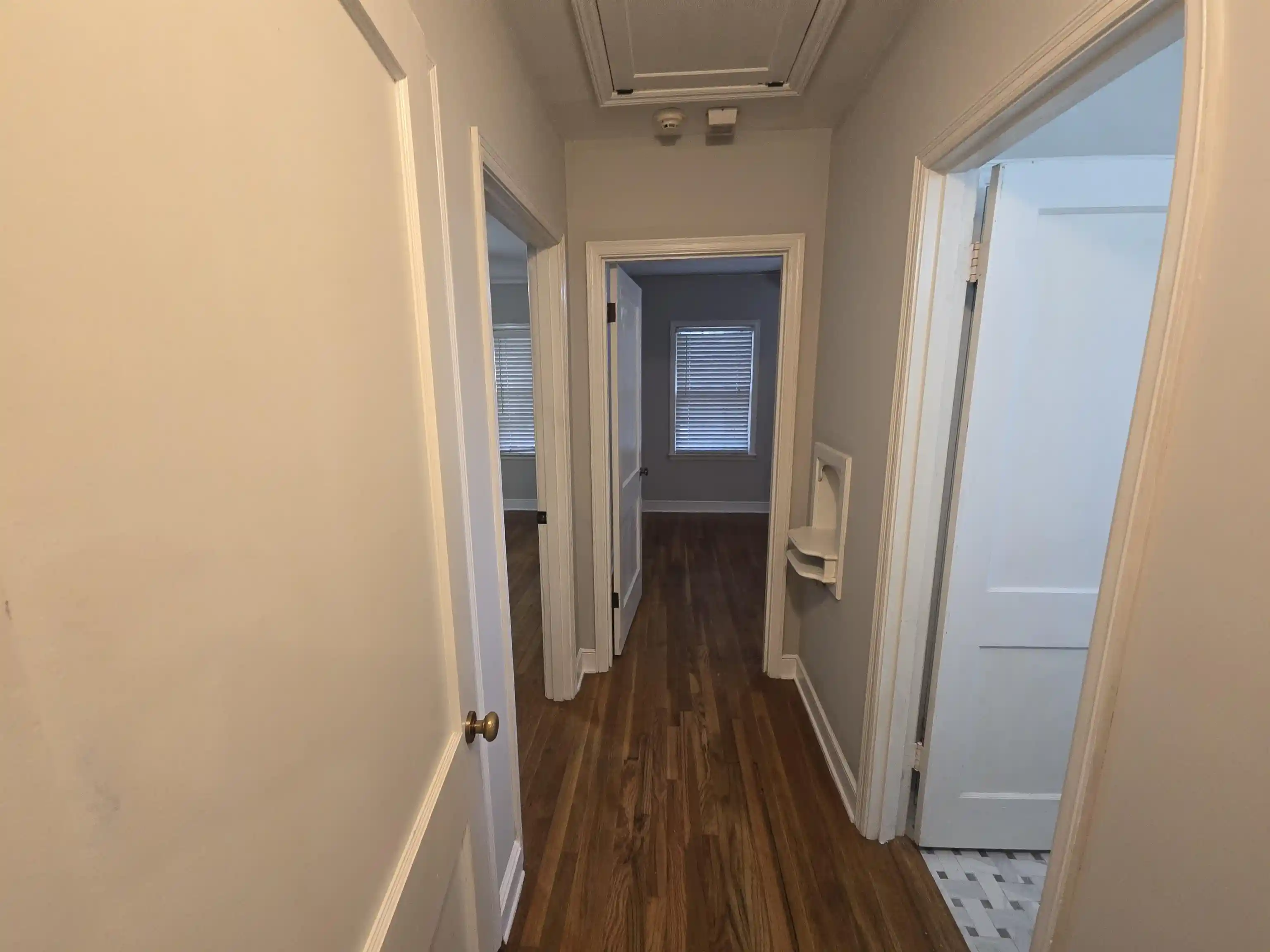 Photo 2 of Single family home for sale at 1075 Lorraine St, Memphis, TN 38122 | MLS# 10230529 | Listing updated on 2026-09-16