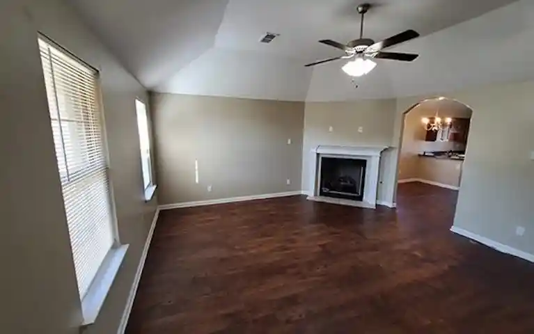 Photo 4 of Single family home for sale at 5326 Meegan Dr, Memphis, TN 38135 | MLS# 10230549 | Listing updated on 2026-09-16