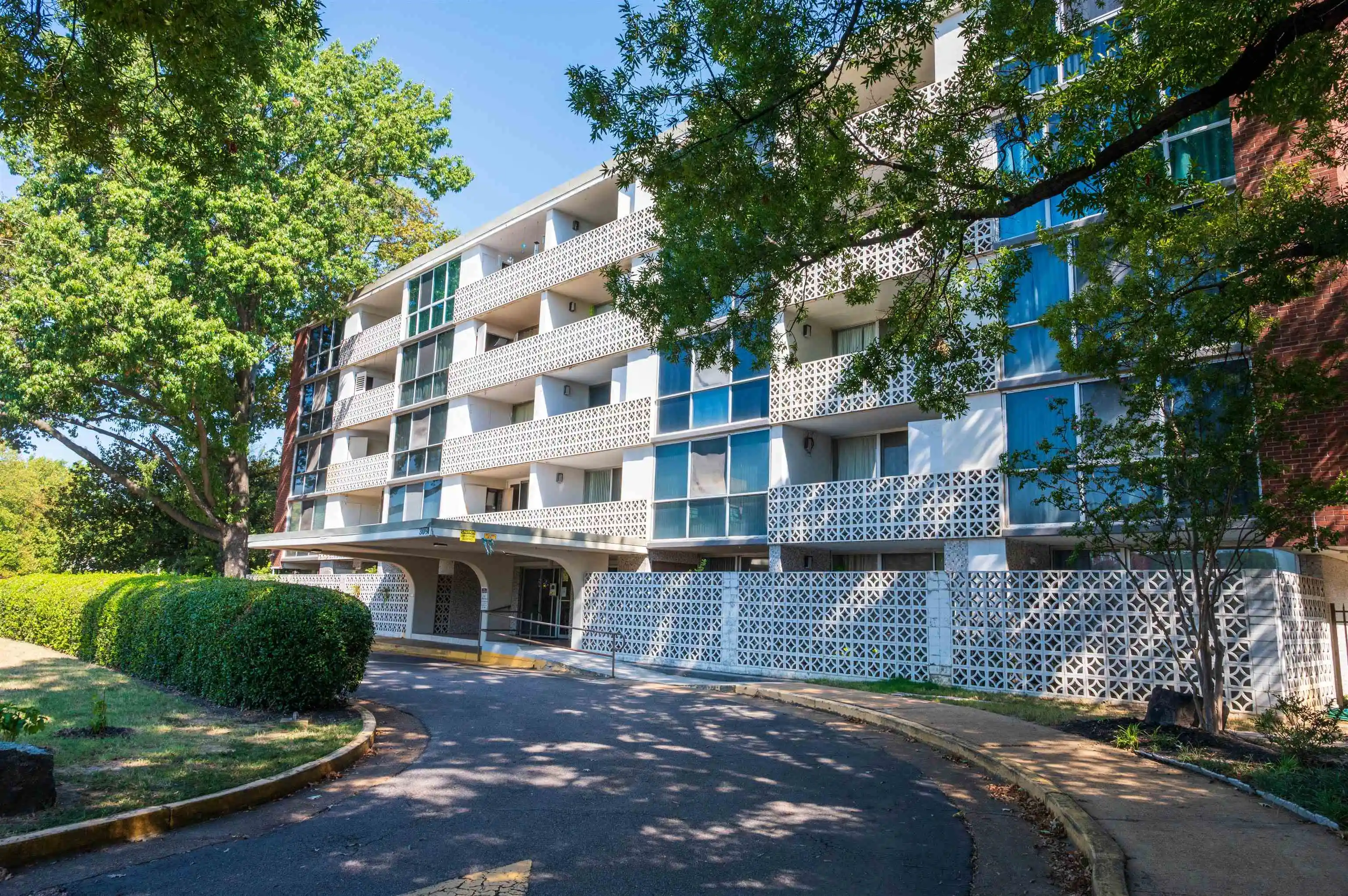Photo 1 of Condo for sale at 3080 Walnut Grv Rd #406, Memphis, TN 38111 | MLS# 10230557 | Listing updated on 2026-09-23