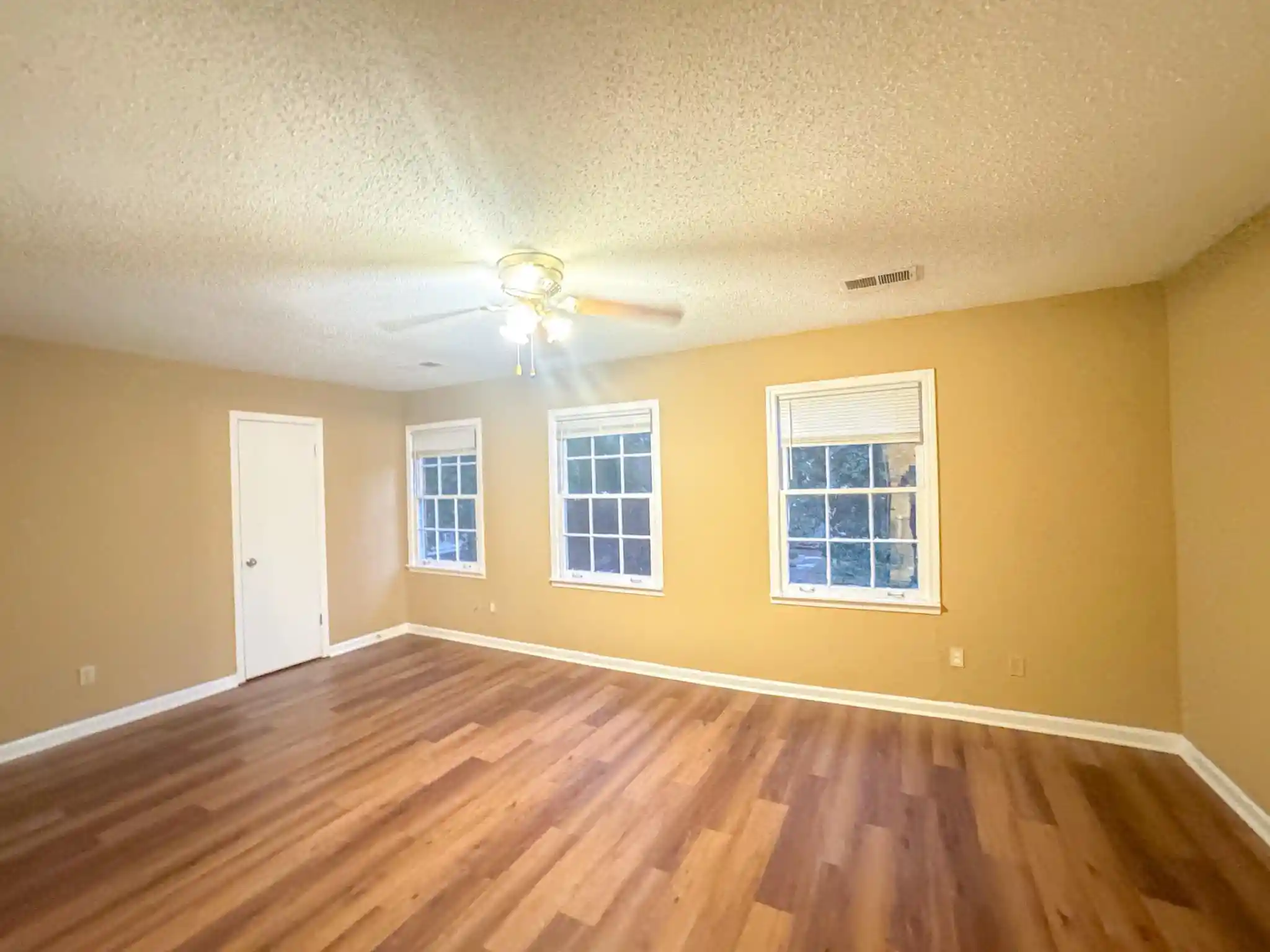 Photo 4 of Townhouse for sale at 3363 Coachouse Cv #3363, Bartlett, TN 38134 | MLS# 10230559 | Listing updated on 2026-09-18