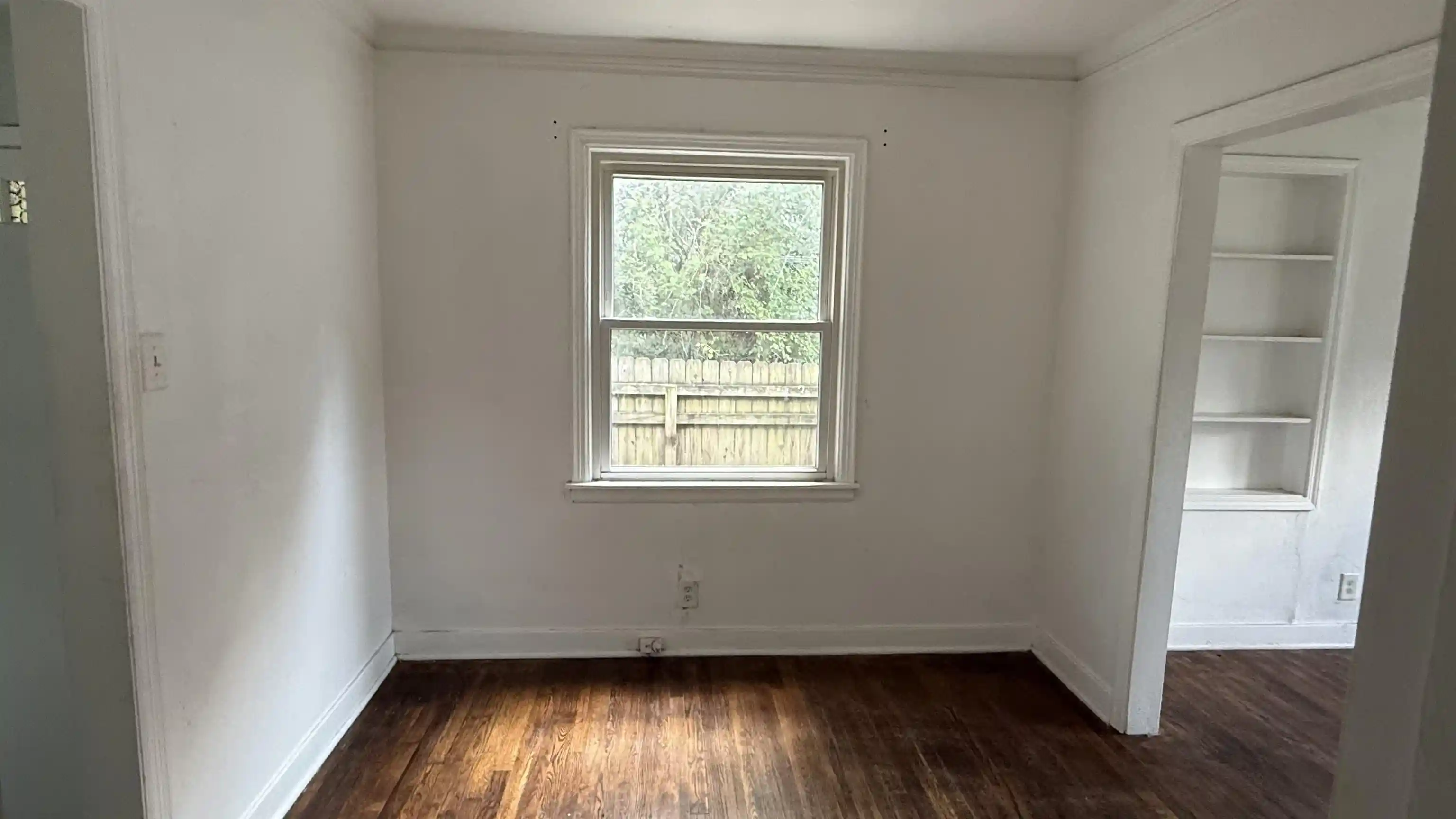 Photo 3 of Single family home for sale at 906 Wrenwood St, Memphis, TN 38122 | MLS# 10230563 | Listing updated on 2026-09-18