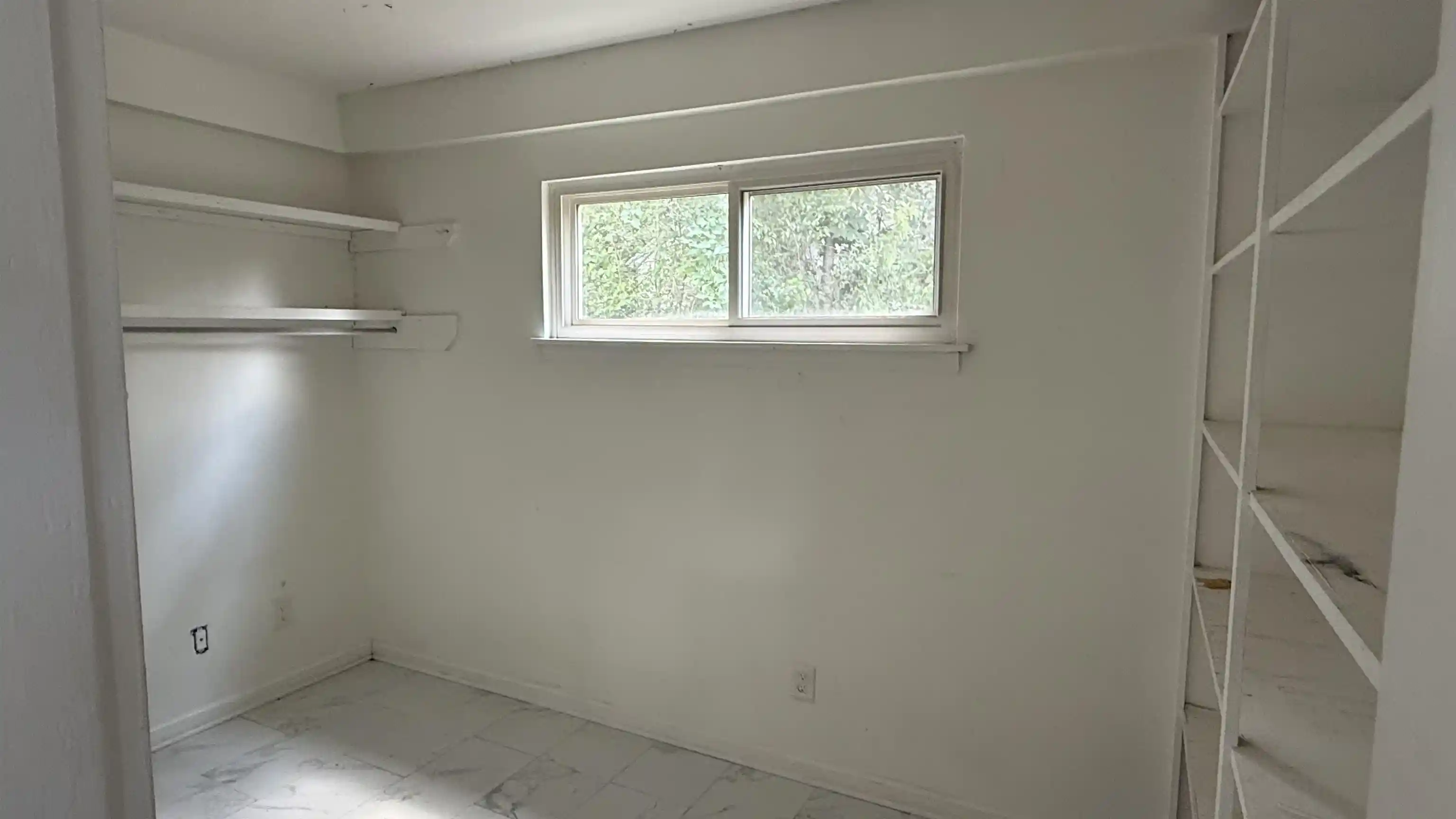 Photo 3 of Single family home for sale at 906 Wrenwood St, Memphis, TN 38122 | MLS# 10230563 | Listing updated on 2026-09-18