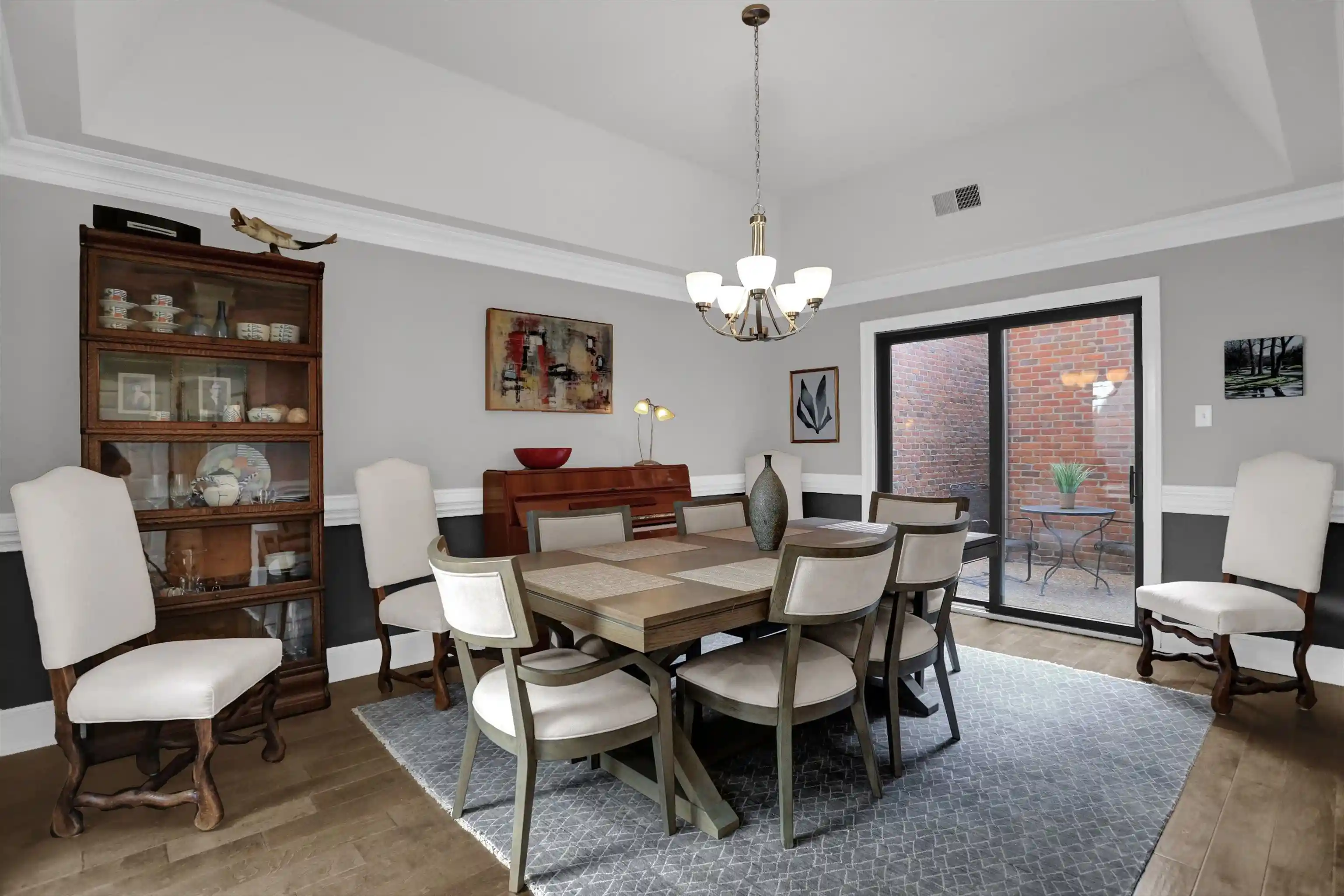 Photo 2 of Townhouse for sale at 498 E Racquet Clb Pl, Memphis, TN 38117 | MLS# 10230568 | Listing updated on 2026-09-18