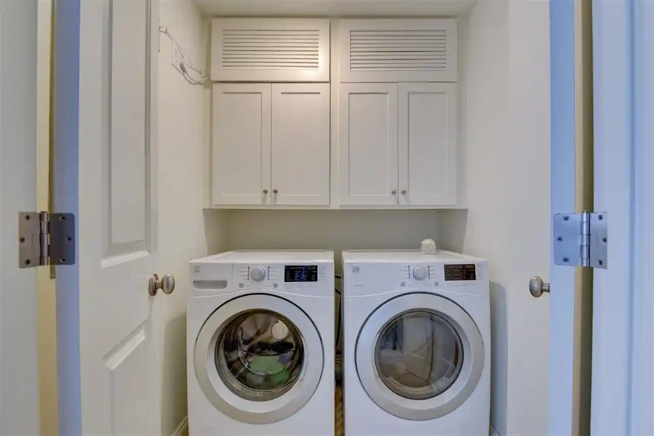 Photo 3 of Condo for sale at 127 Madison Ave #1701, Memphis, TN 38103 | MLS# 10230571 | Listing updated on 2026-09-19