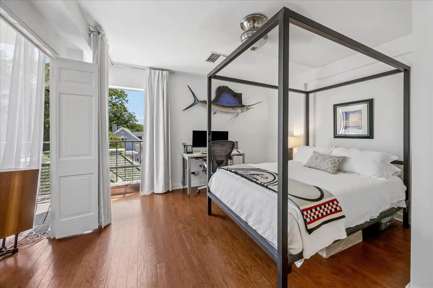 Photo 4 of Townhouse for sale at 2195 Poplar Ave #504, Memphis, TN 38104 | MLS# 10230579 | Listing updated on 2026-09-17