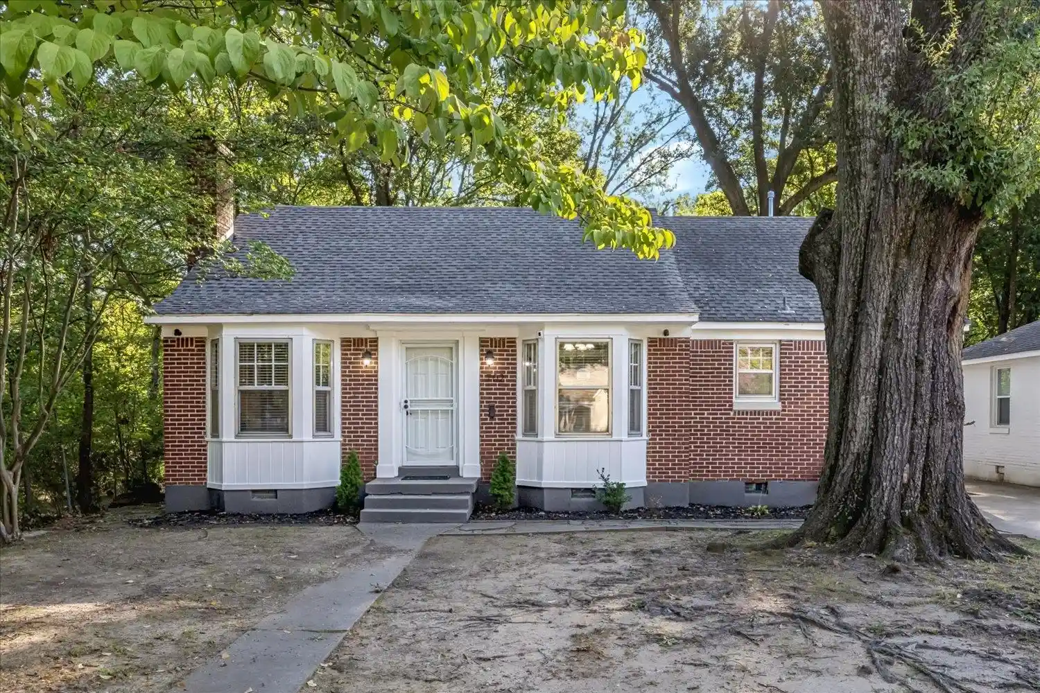 Photo 1 of Single family home for sale at 702 Loeb St, Memphis, TN 38111 | MLS# 10230586 | Listing updated on 2026-09-25
