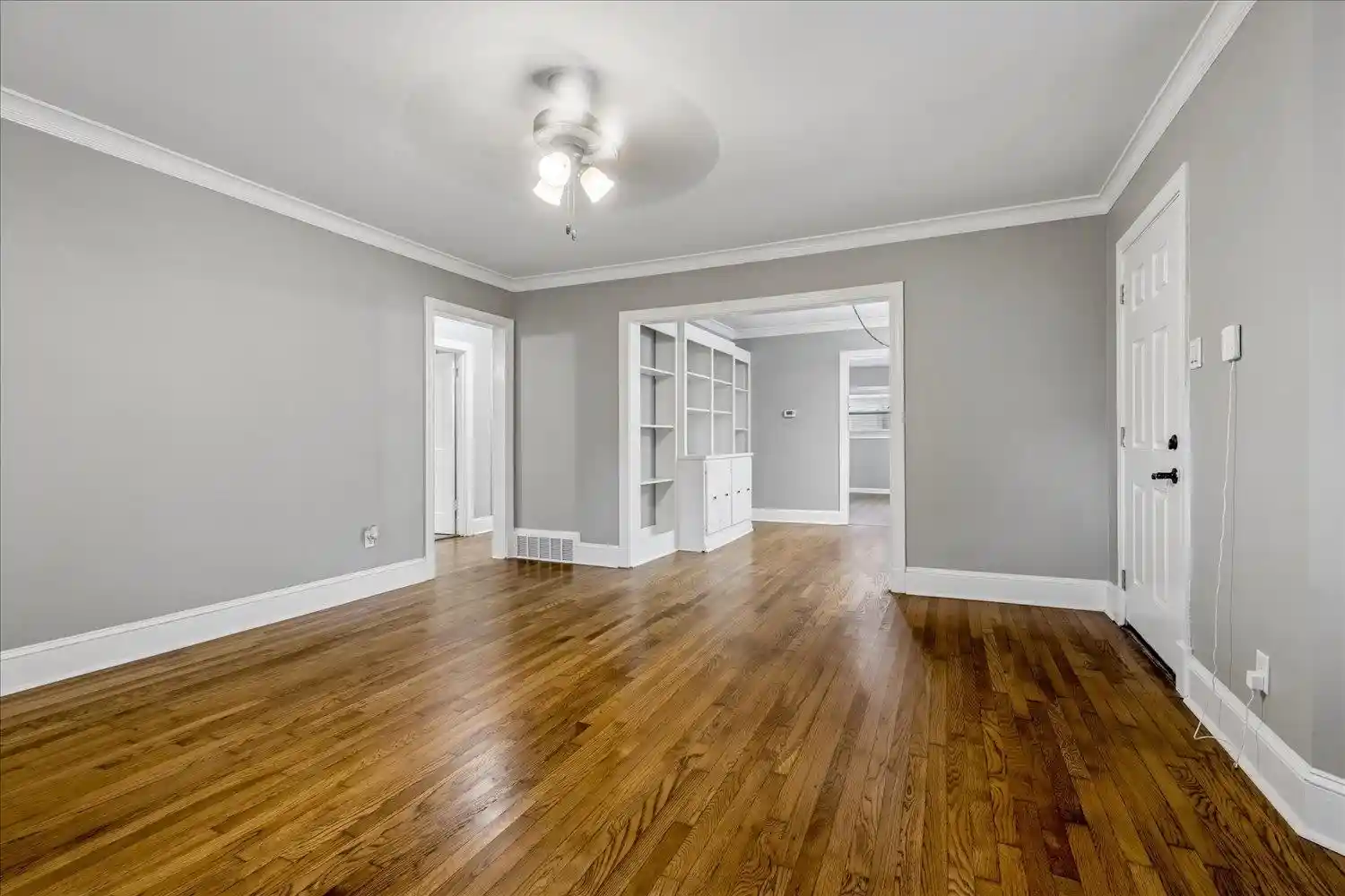 Photo 2 of Single family home for sale at 702 Loeb St, Memphis, TN 38111 | MLS# 10230586 | Listing updated on 2026-09-25