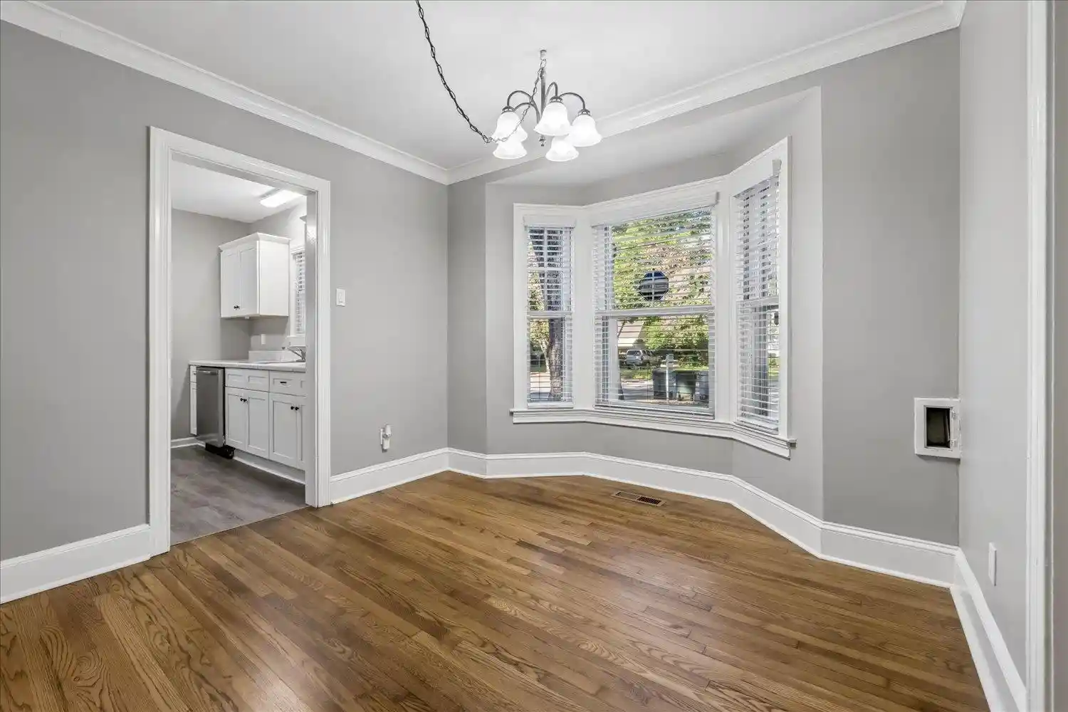 Photo 3 of Single family home for sale at 702 Loeb St, Memphis, TN 38111 | MLS# 10230586 | Listing updated on 2026-09-25