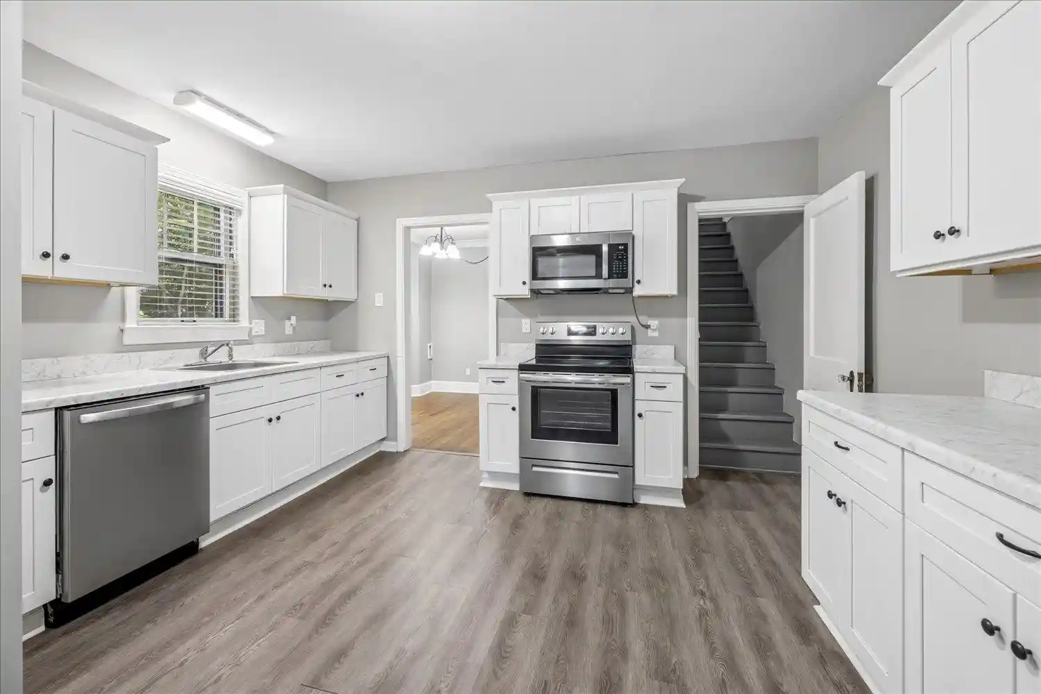 Photo 4 of Single family home for sale at 702 Loeb St, Memphis, TN 38111 | MLS# 10230586 | Listing updated on 2026-09-25
