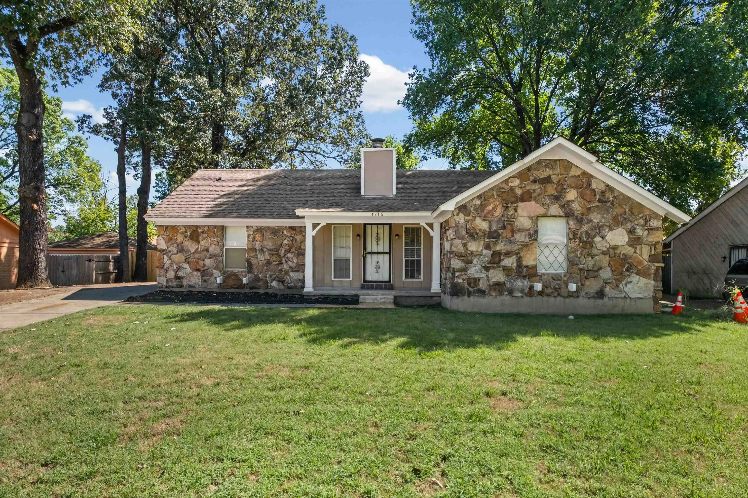 Photo 1 of Single family home for sale at 4316 Crescent Park Dr, Memphis, TN 38141 | MLS# 10230587 | Listing updated on 2026-09-17