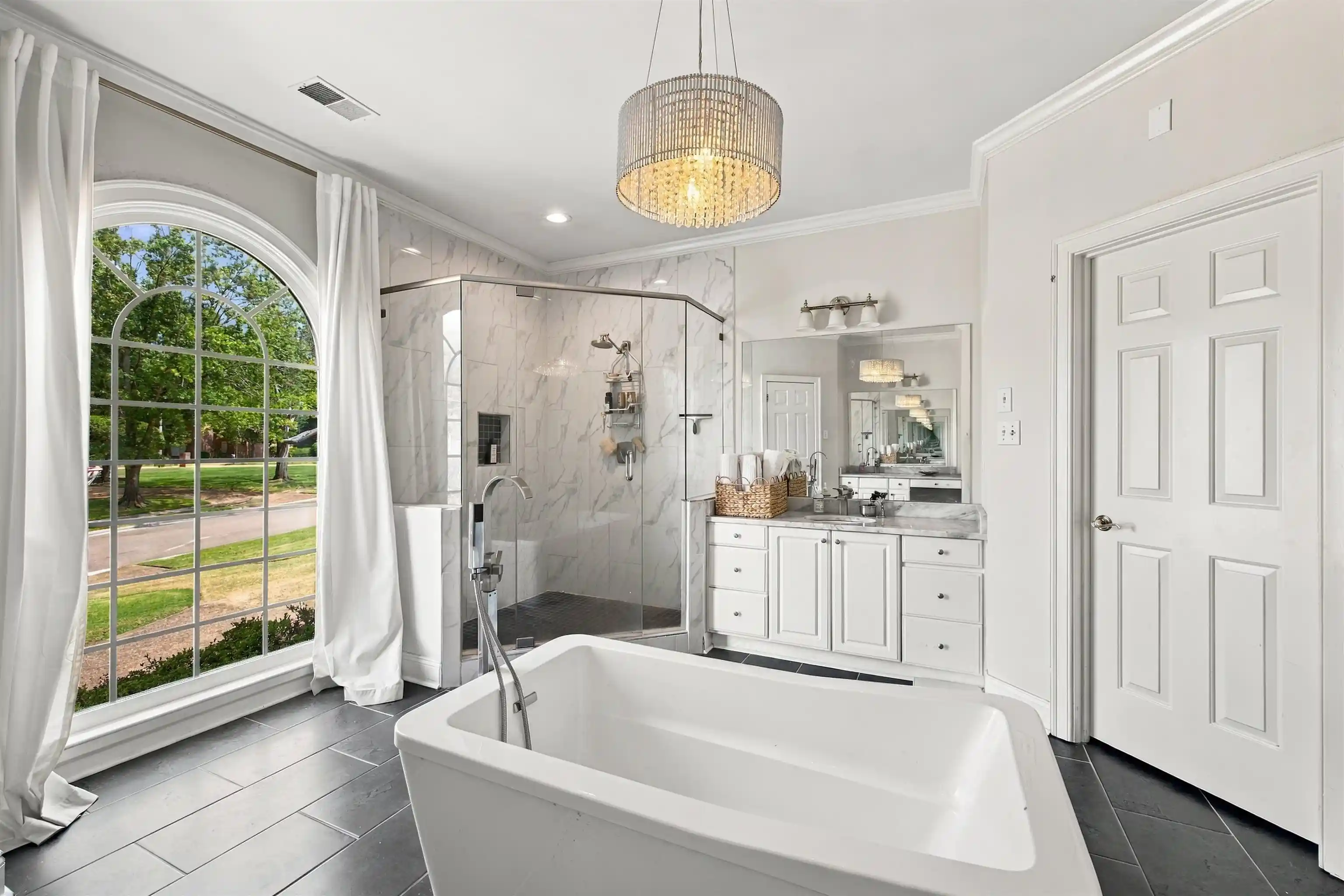 Photo 2 of Single family home for sale at 8841 Somerset Ln, Germantown, TN 38138 | MLS# 10230595 | Listing updated on 2026-09-17