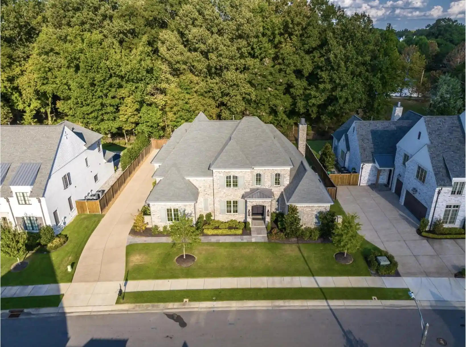 Photo 1 of Mansion for sale at 658 Bushchat Ln, Collierville, TN 38017 | MLS# 10230598 | Listing updated on 2026-09-17