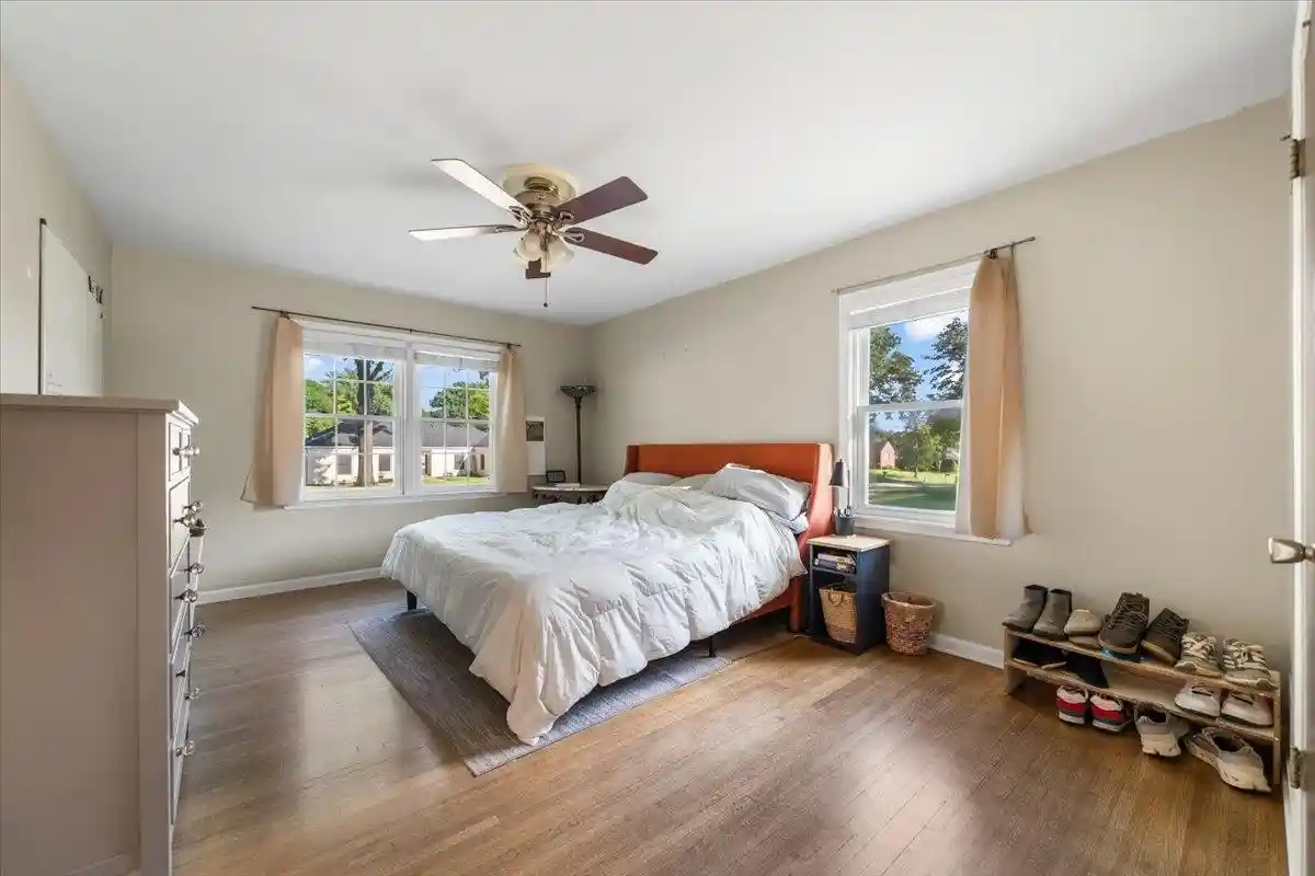 Photo 3 of Single family home for sale at 2297 Lovitt Dr, Memphis, TN 38119 | MLS# 10230599 | Listing updated on 2026-09-17