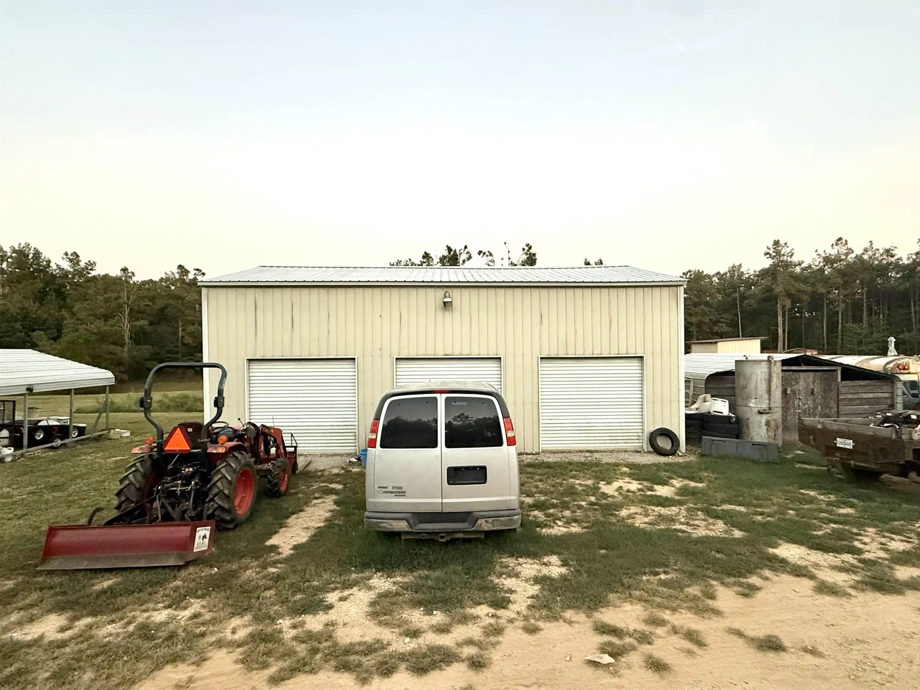 Photo 3 of Single family home for sale at 2295 Barriertown Dr, Savannah, TN 38372 | MLS# 10230602 | Listing updated on 2026-09-17