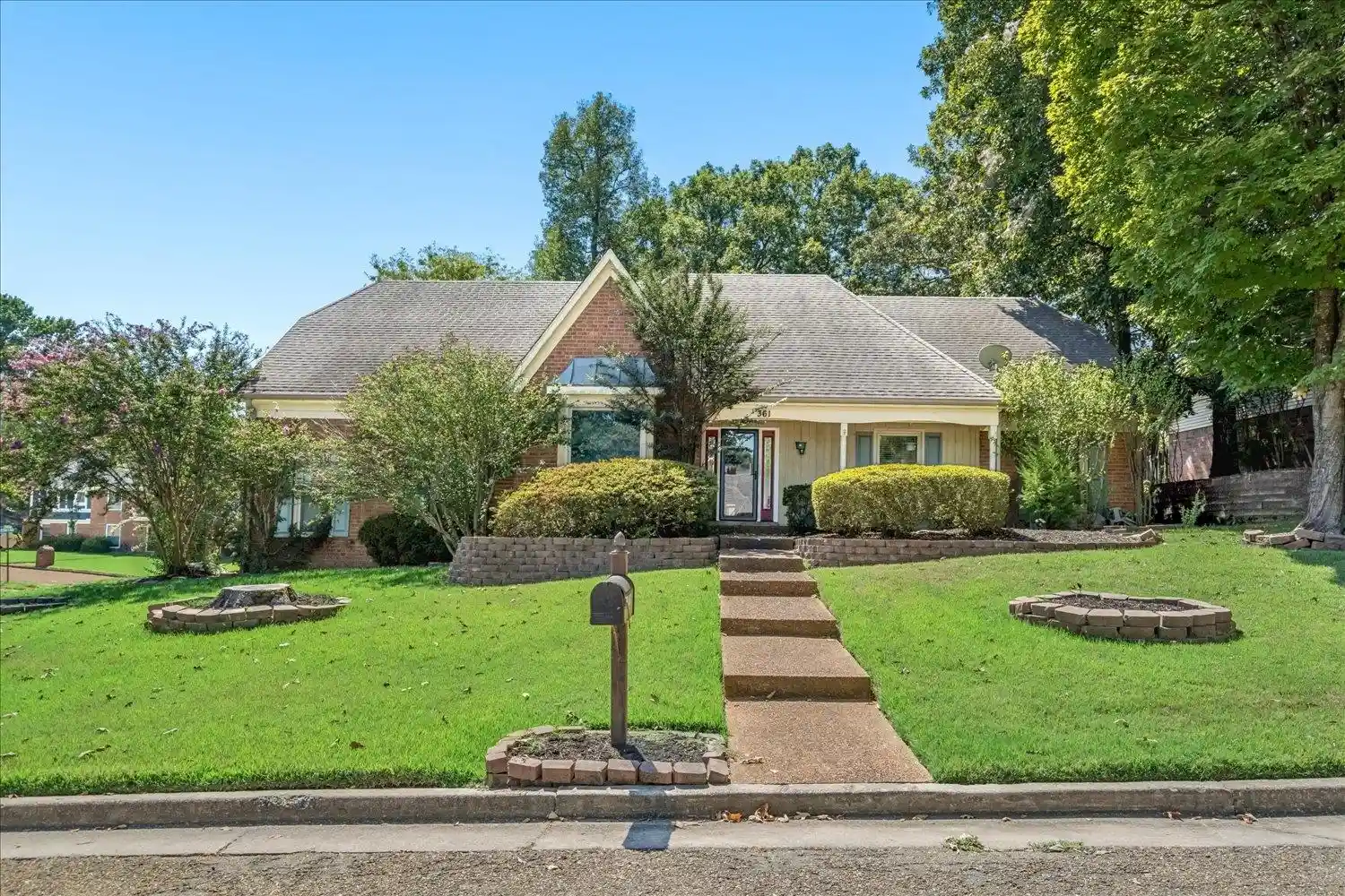 Photo 1 of Single family home for sale at 361 Summerfield Ln, Cordova, TN 38018 | MLS# 10230613 | Listing updated on 2026-10-03