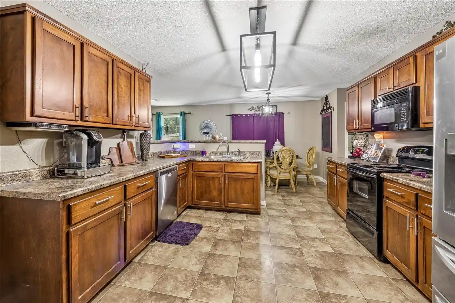 Photo 3 of Single family home for sale at 5073 Stone Shadows Dr, Memphis, TN 38125 | MLS# 10230616 | Listing updated on 2026-10-07