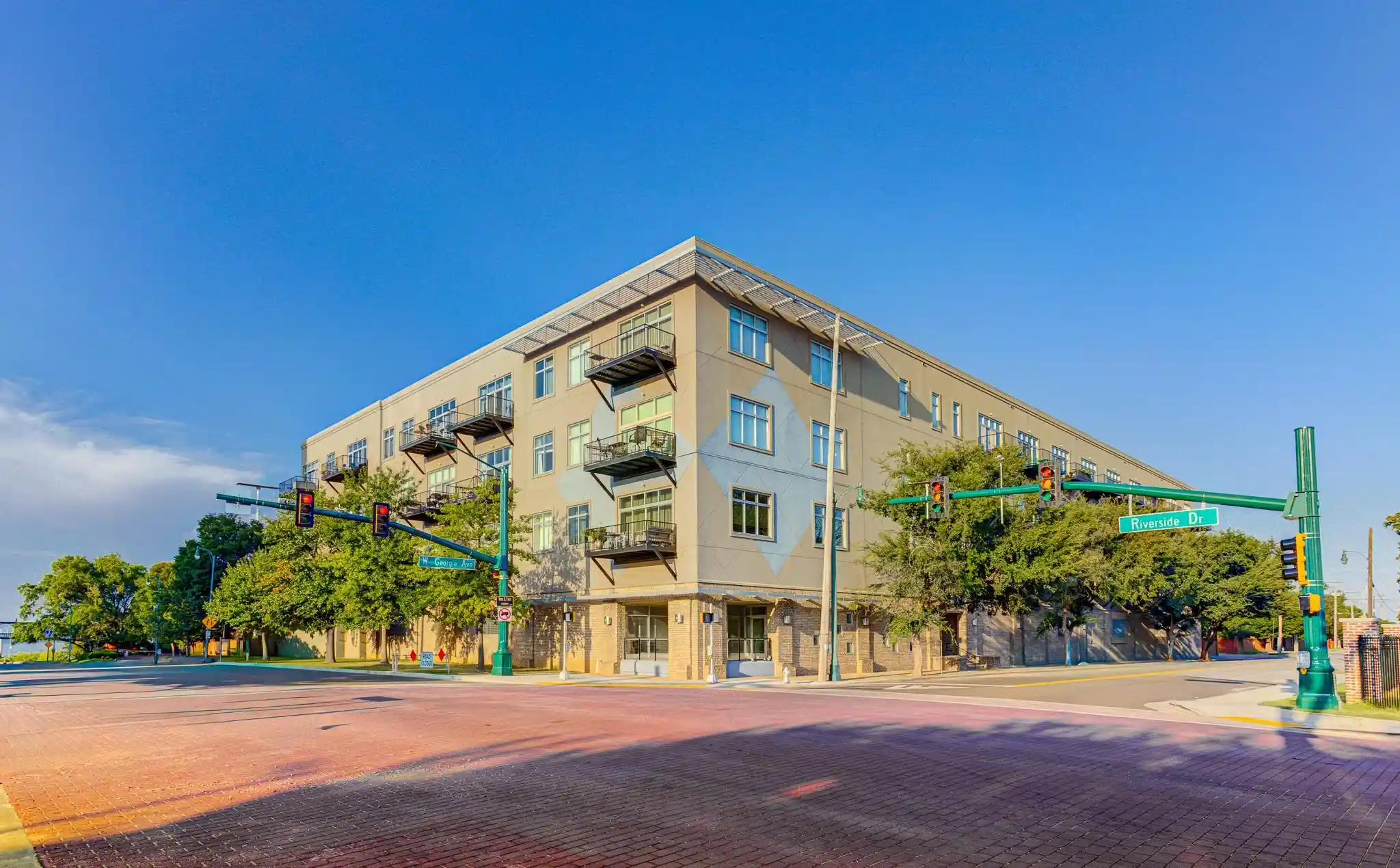 Photo 1 of Condo for sale at 648 Riverside Dr #219, Memphis, TN 38103 | MLS# 10230628 | Listing updated on 2026-09-18