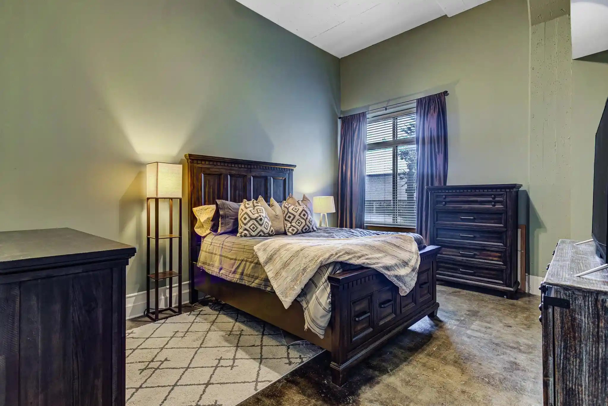 Photo 2 of Condo for sale at 648 Riverside Dr #219, Memphis, TN 38103 | MLS# 10230628 | Listing updated on 2026-09-18