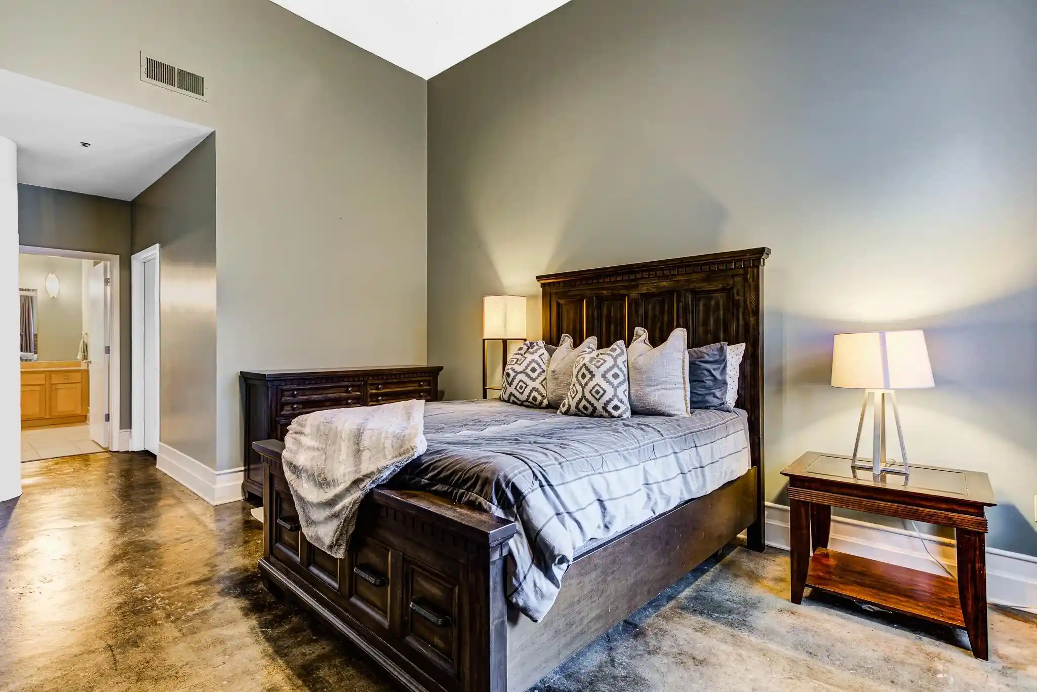 Photo 3 of Condo for sale at 648 Riverside Dr #219, Memphis, TN 38103 | MLS# 10230628 | Listing updated on 2026-09-18