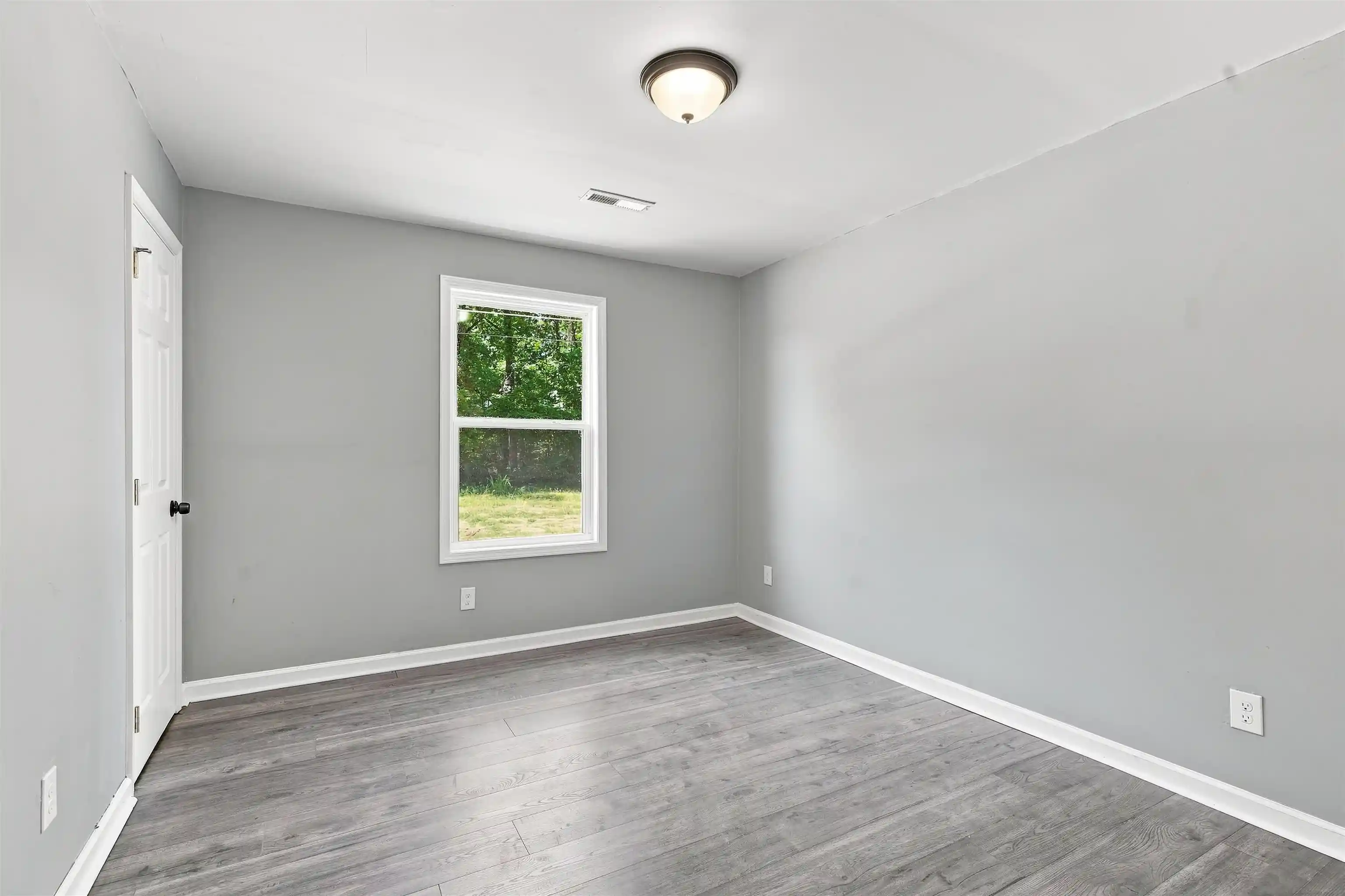 Photo 4 of Sale Pending at 54 Jones Ave, Mason, TN 38049 | MLS# 10230631 | Listing updated on 2026-09-24