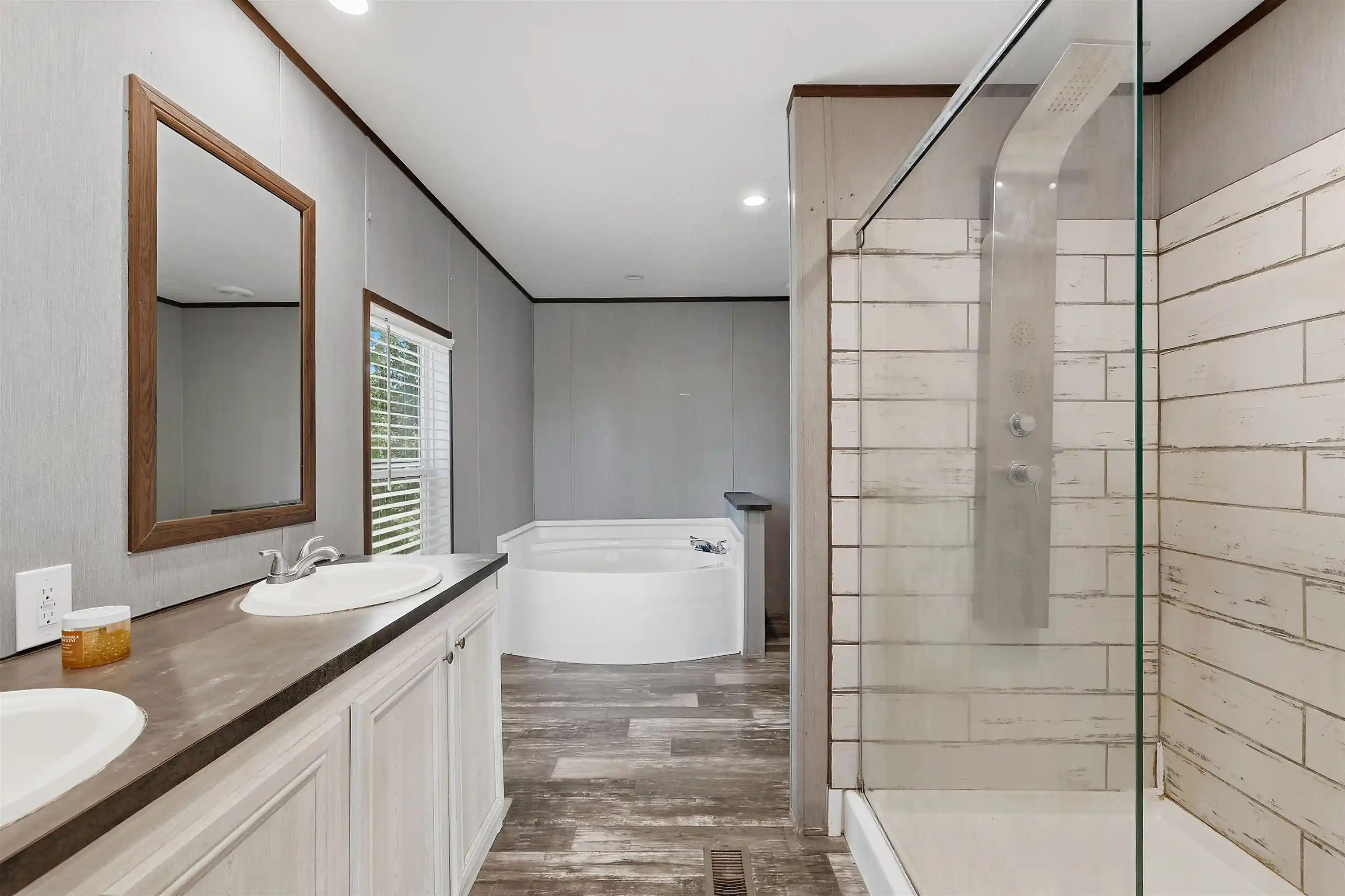 Photo 3 of Single family home for sale at 664 Rialto Rd, Covington, TN 38019 | MLS# 10230651 | Listing updated on 2026-09-18