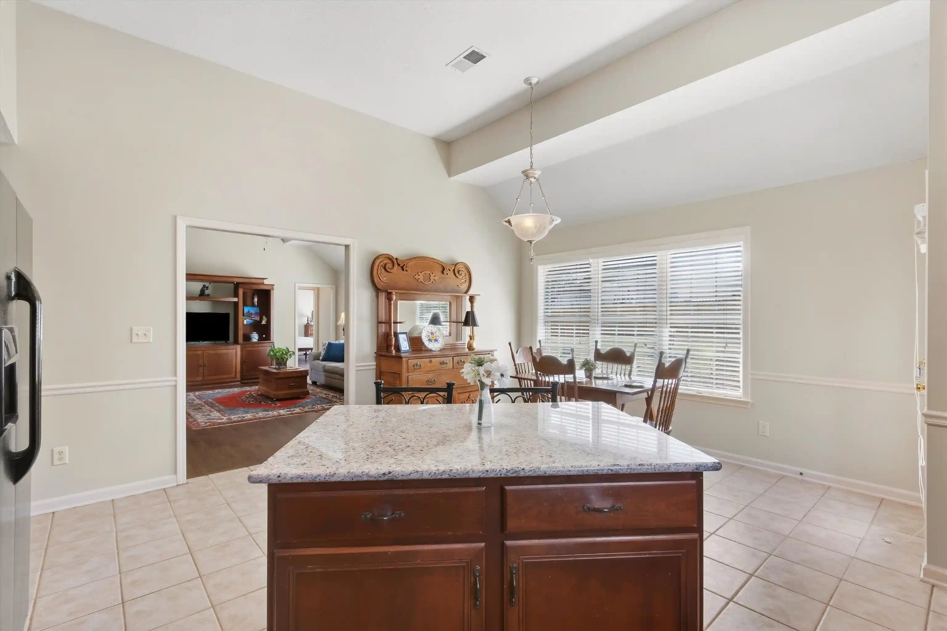 Photo 4 of Single family home for sale at 11647 Summer Meadows Cv, Arlington, TN 38002 | MLS# 10230655 | Listing updated on 2026-09-18