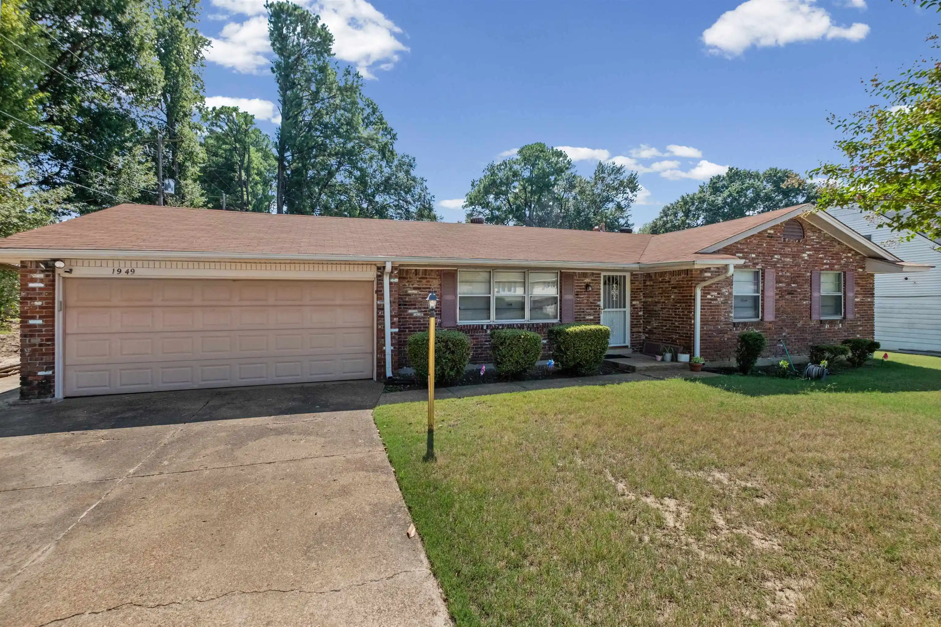 Photo 1 of Sale Pending at 1949 Danberry Ave, Memphis, TN 38116 | MLS# 10230658 | Listing updated on 2026-09-22