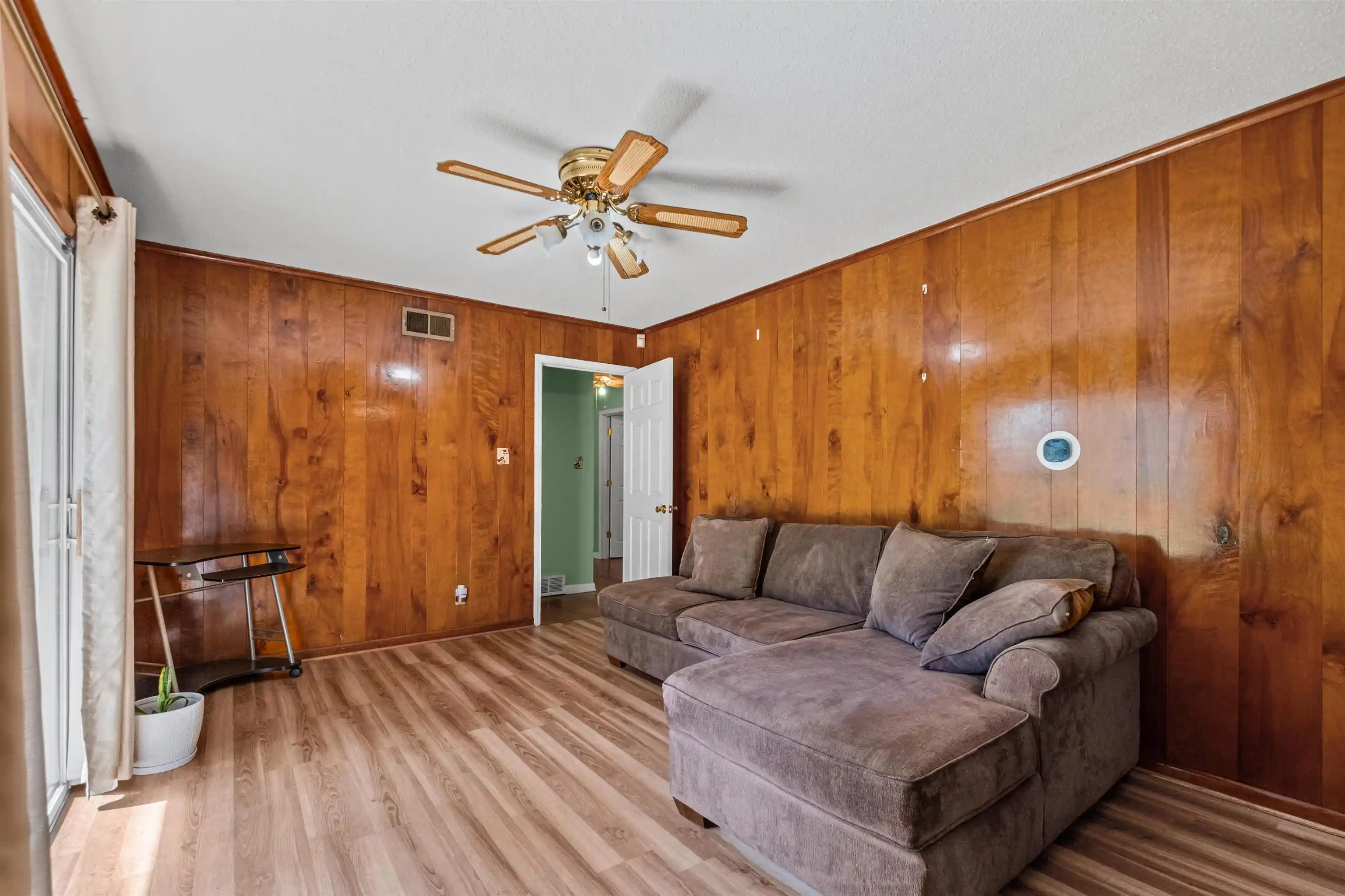 Photo 2 of Sale Pending at 1949 Danberry Ave, Memphis, TN 38116 | MLS# 10230658 | Listing updated on 2026-09-22