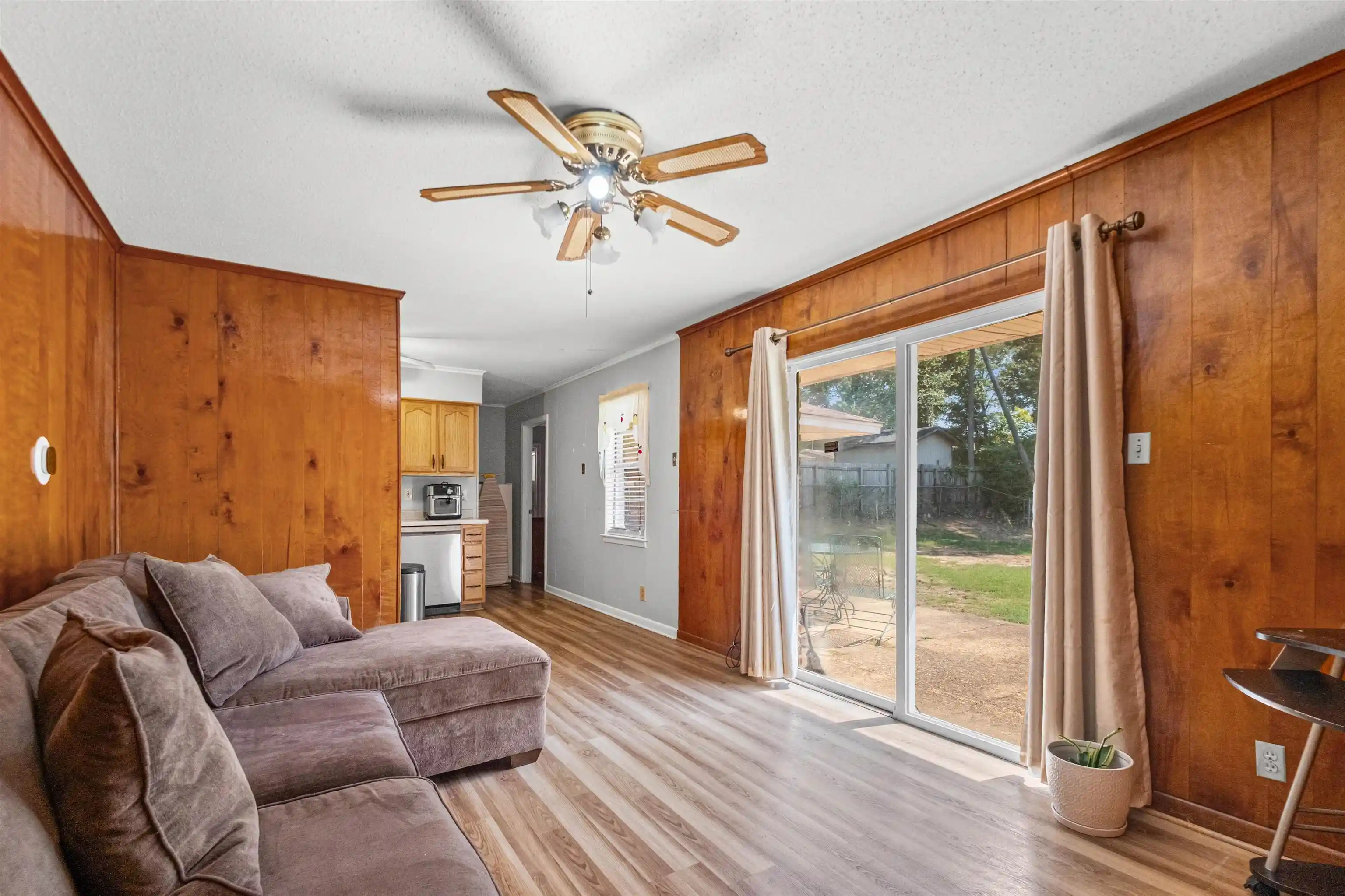 Photo 3 of Sale Pending at 1949 Danberry Ave, Memphis, TN 38116 | MLS# 10230658 | Listing updated on 2026-09-22
