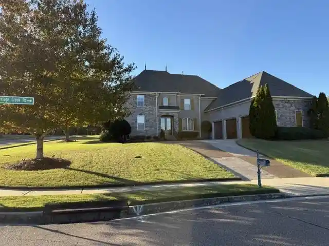 Photo 1 of Single family home for sale at 8726 Carriage Crk Rd, Bartlett, TN 38002 | MLS# 10230659 | Listing updated on 2026-09-18