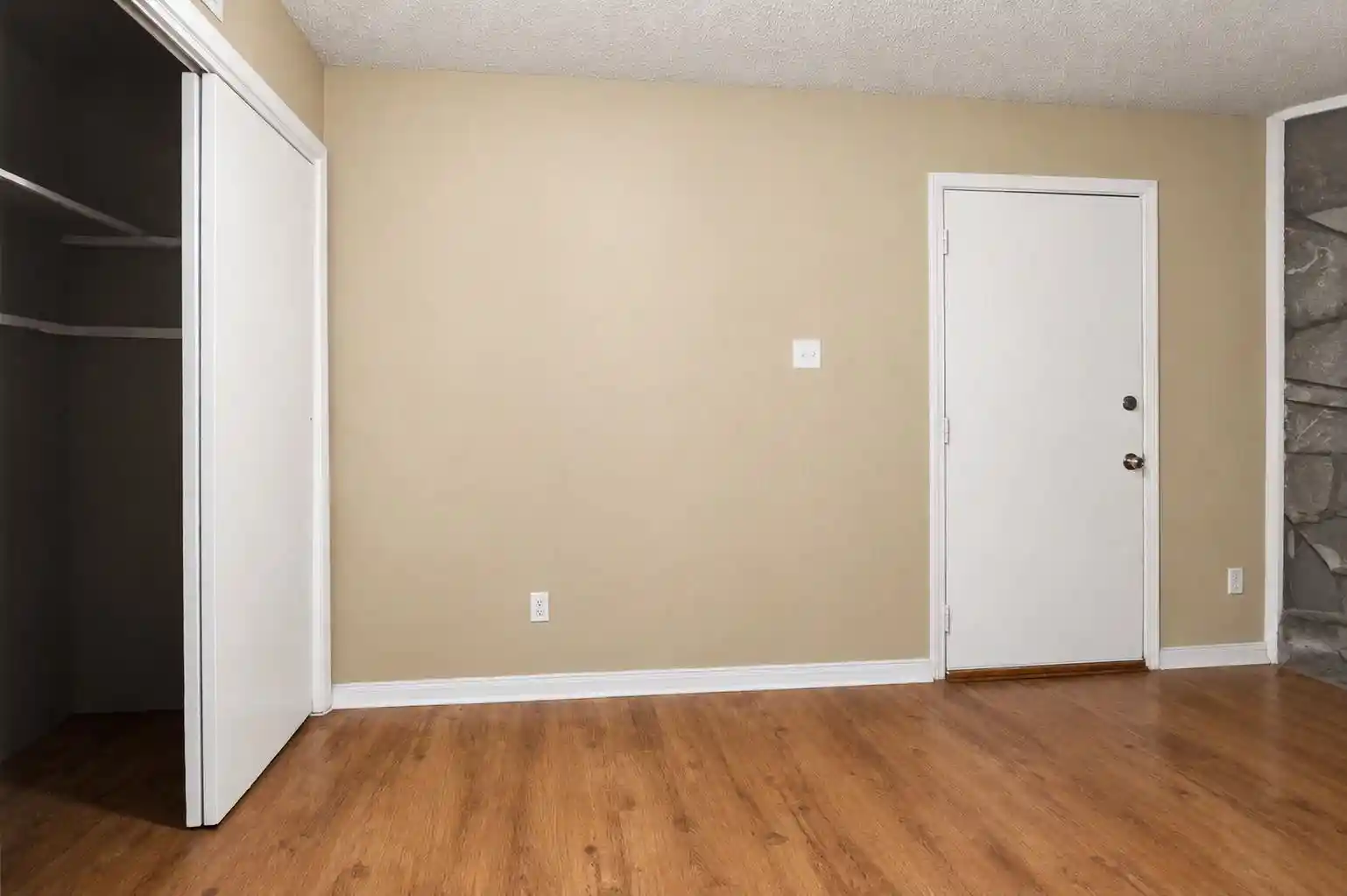 Photo 3 of Single family home for sale at 5616 Maple Tree Dr, Memphis, TN 38115 | MLS# 10230666 | Listing updated on 2026-09-18