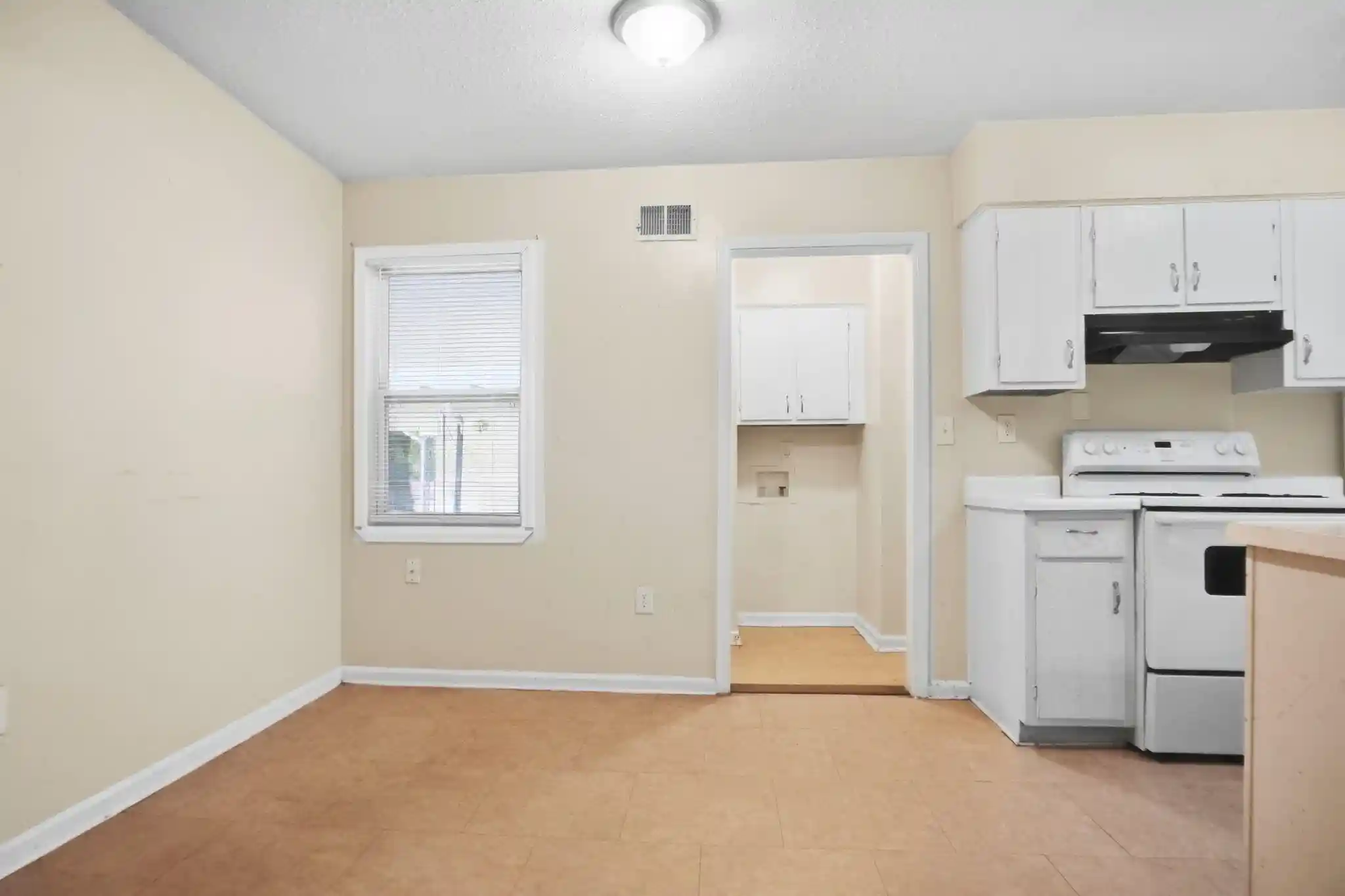 Photo 4 of Sale Pending at 4086 Haliburton St, Memphis, TN 38128 | MLS# 10230673 | Listing updated on 2026-10-07