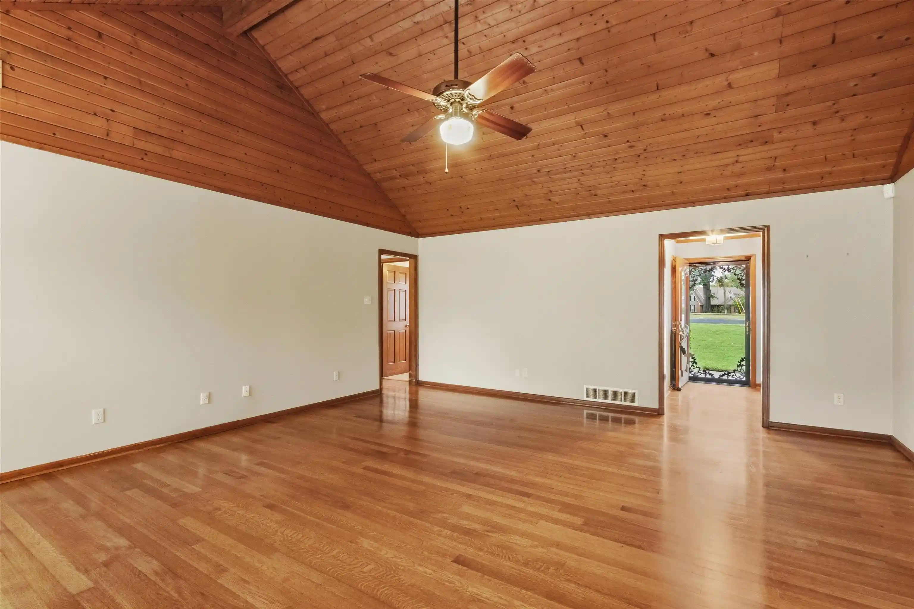 Photo 2 of Single family home for sale at 3961 Oak Rd, Bartlett, TN 38135 | MLS# 10230684 | Listing updated on 2026-09-24